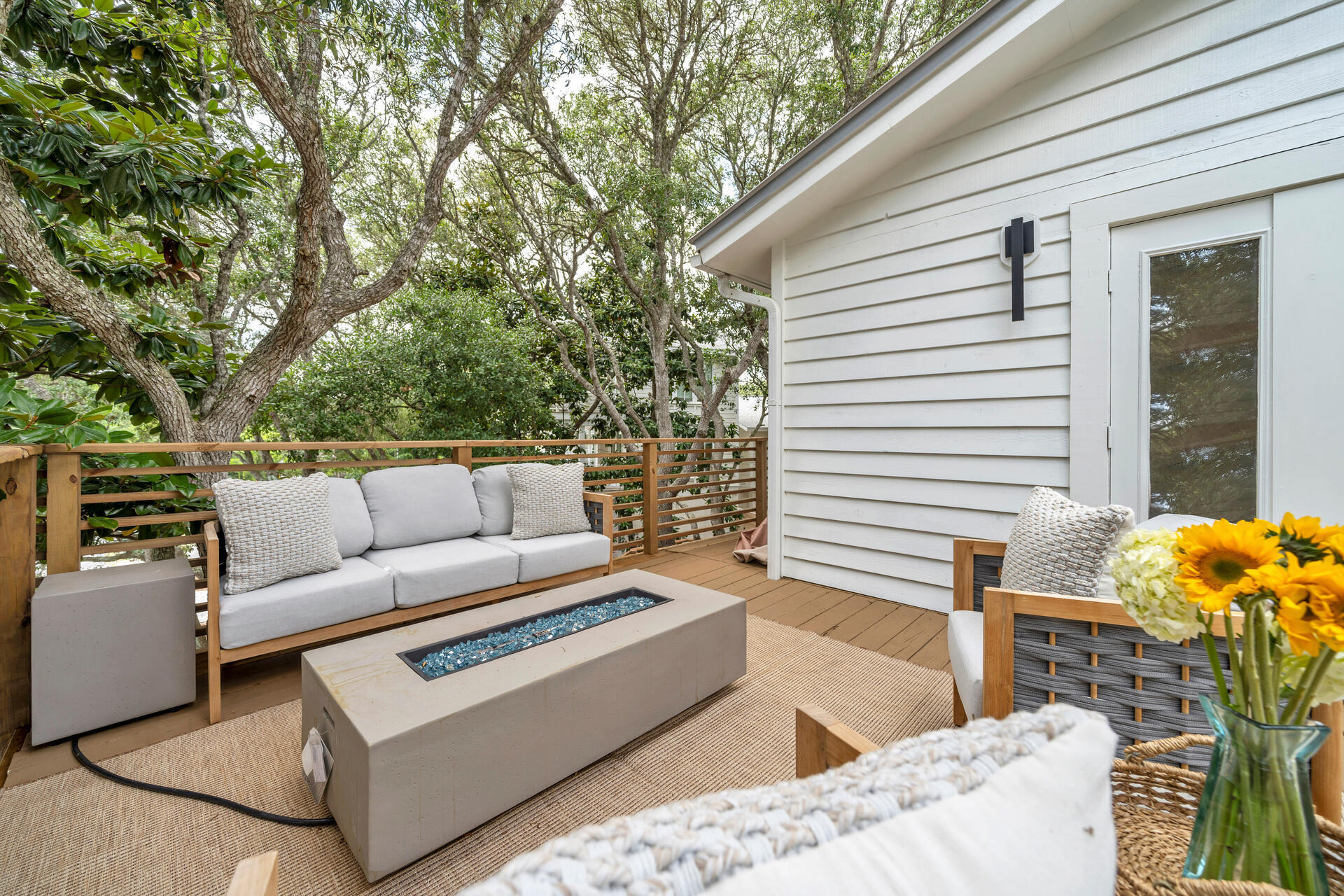 BEACH HIGHLAND 1ST ADD - Residential Lease