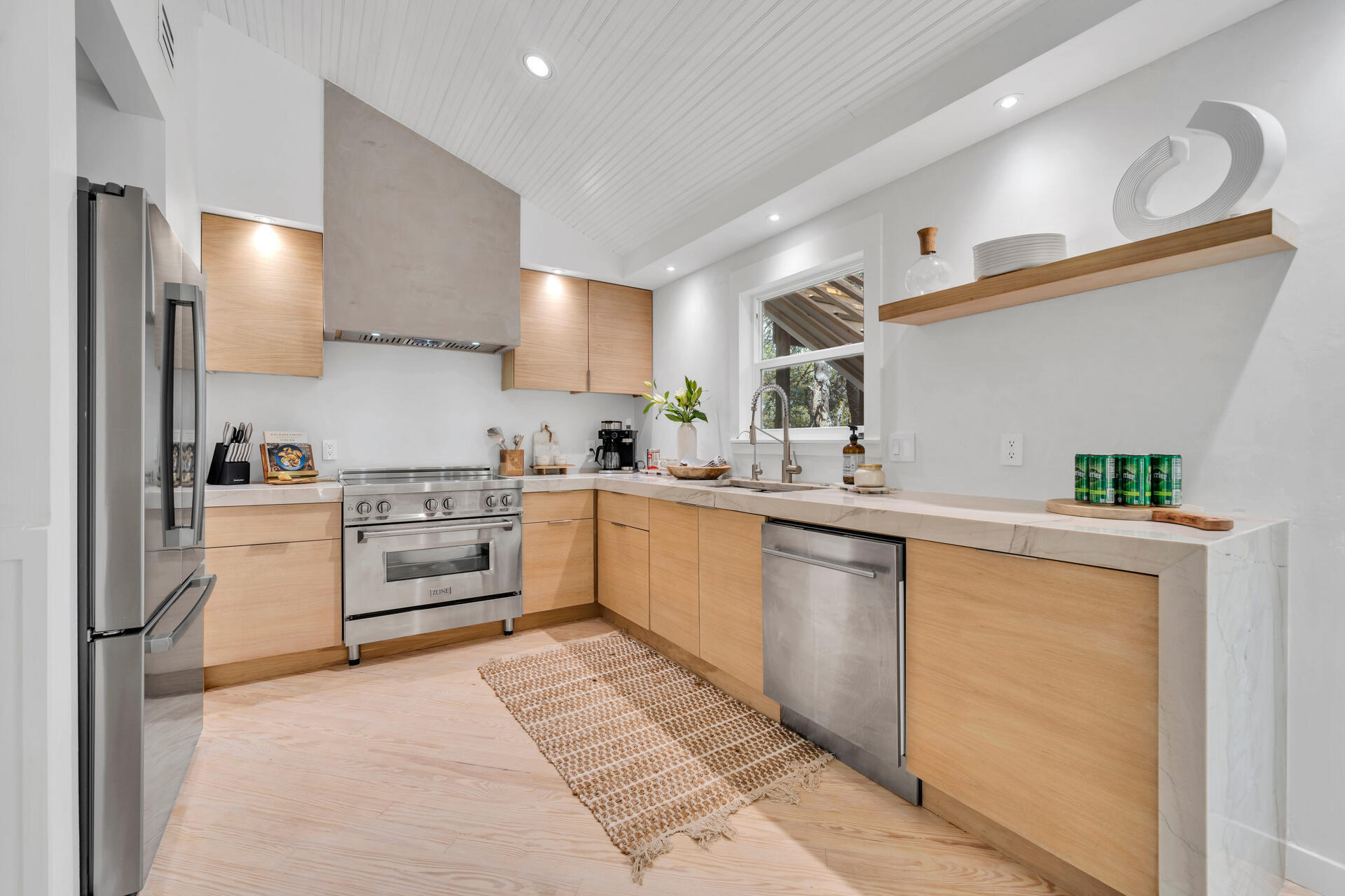 BEACH HIGHLAND 1ST ADD - Residential Lease