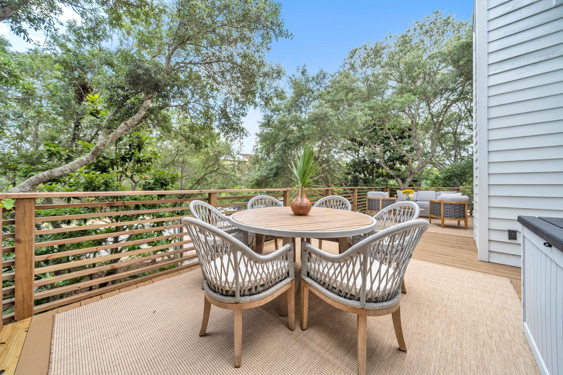 BEACH HIGHLAND 1ST ADD - Residential Lease