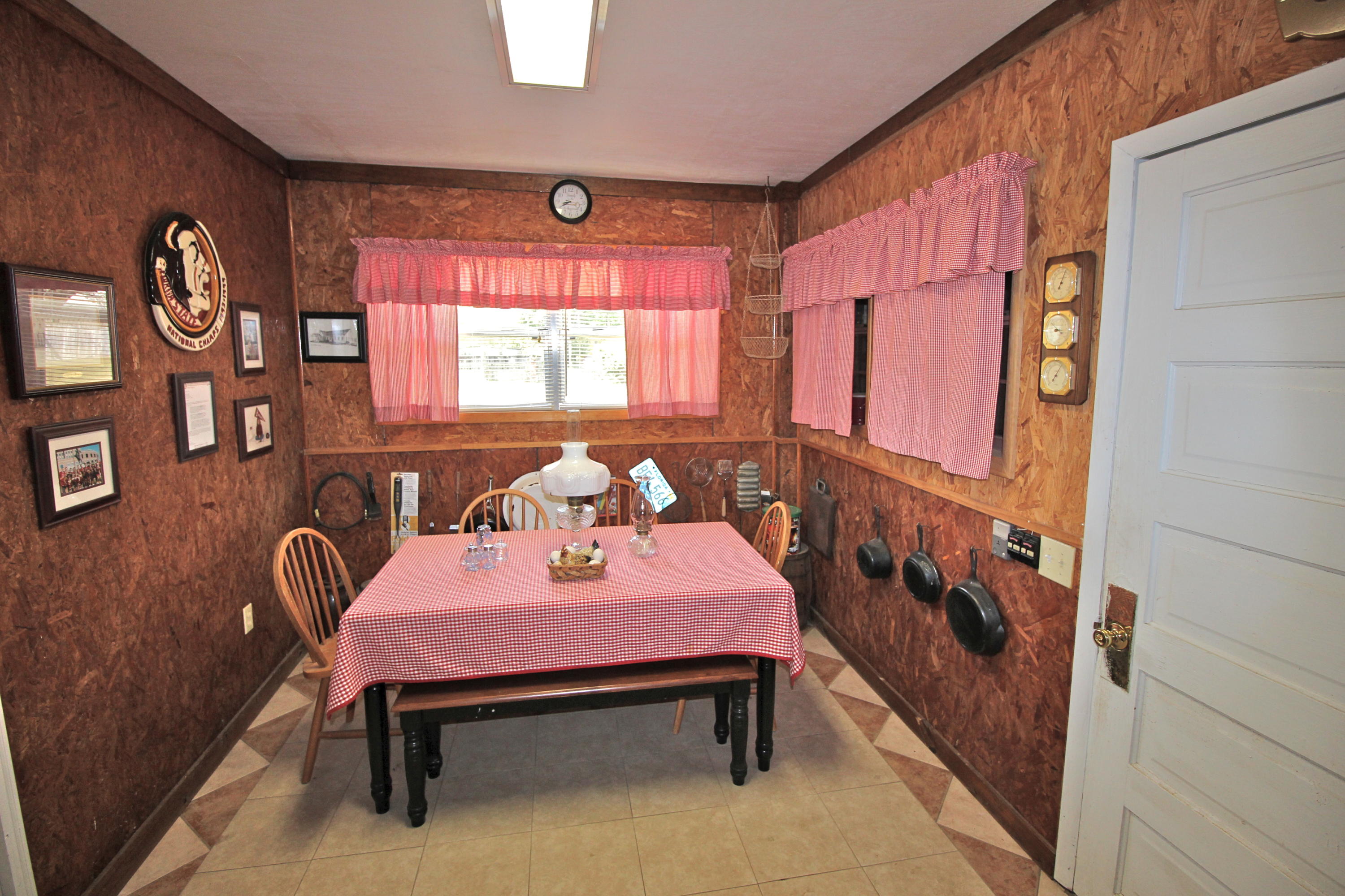 TOWN OF DEFUNIAK SPRINGS - Residential