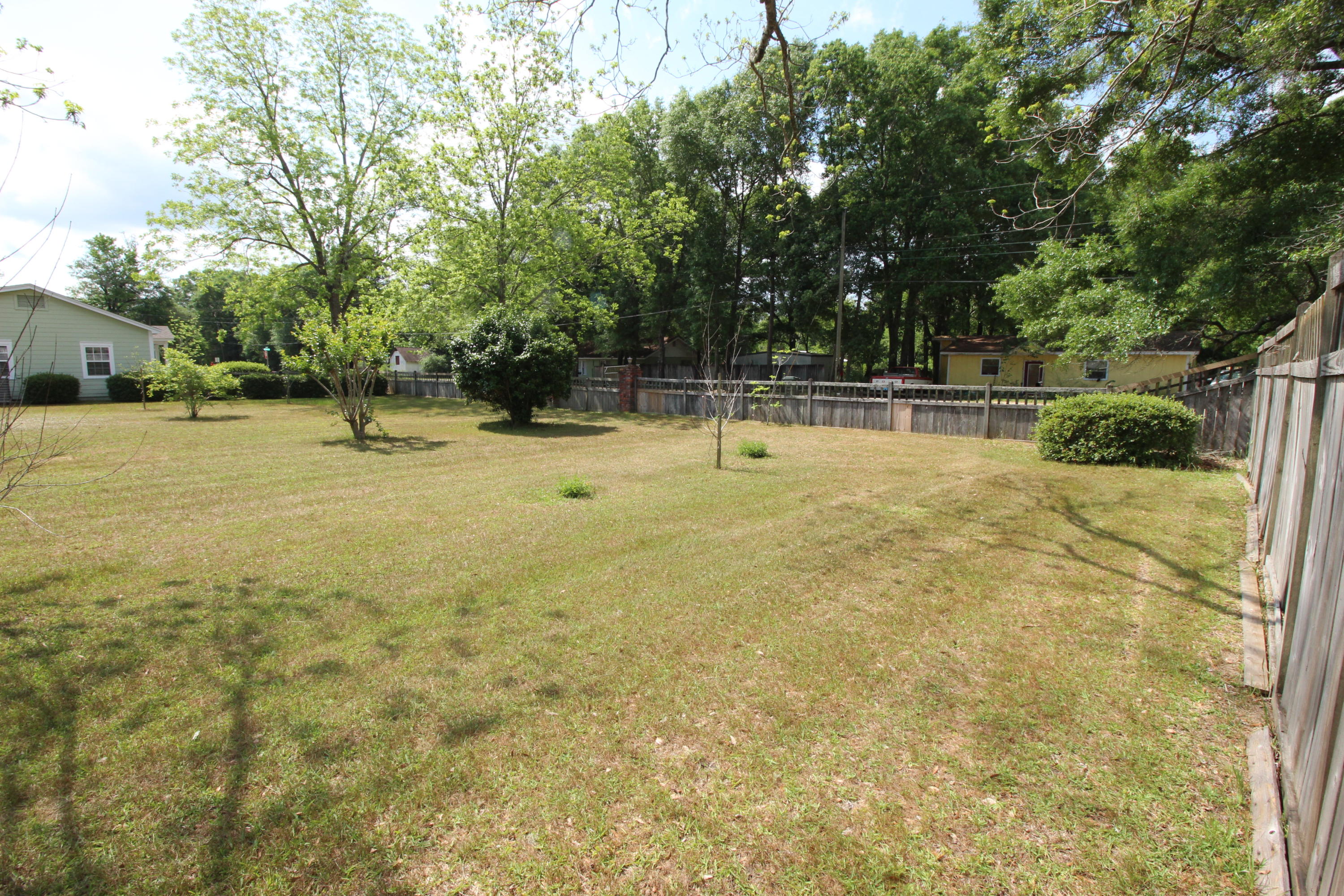 TOWN OF DEFUNIAK SPRINGS - Residential