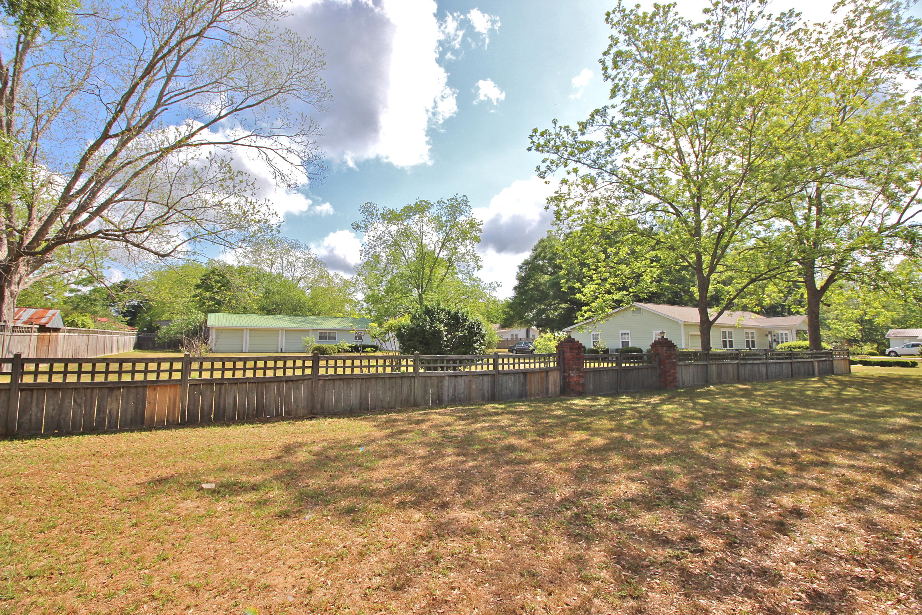 TOWN OF DEFUNIAK SPRINGS - Residential