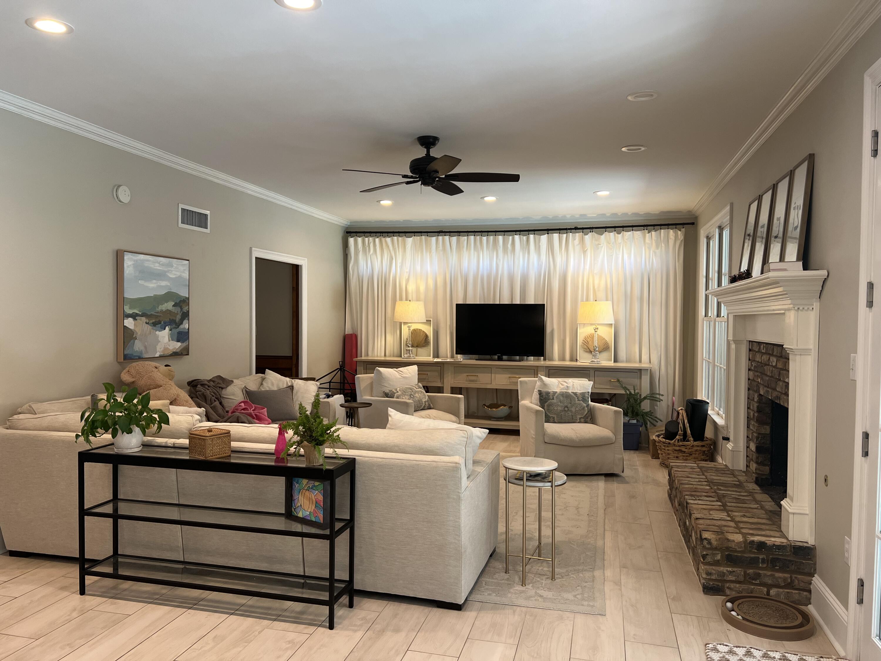 WINDWARD PH 4 - Residential