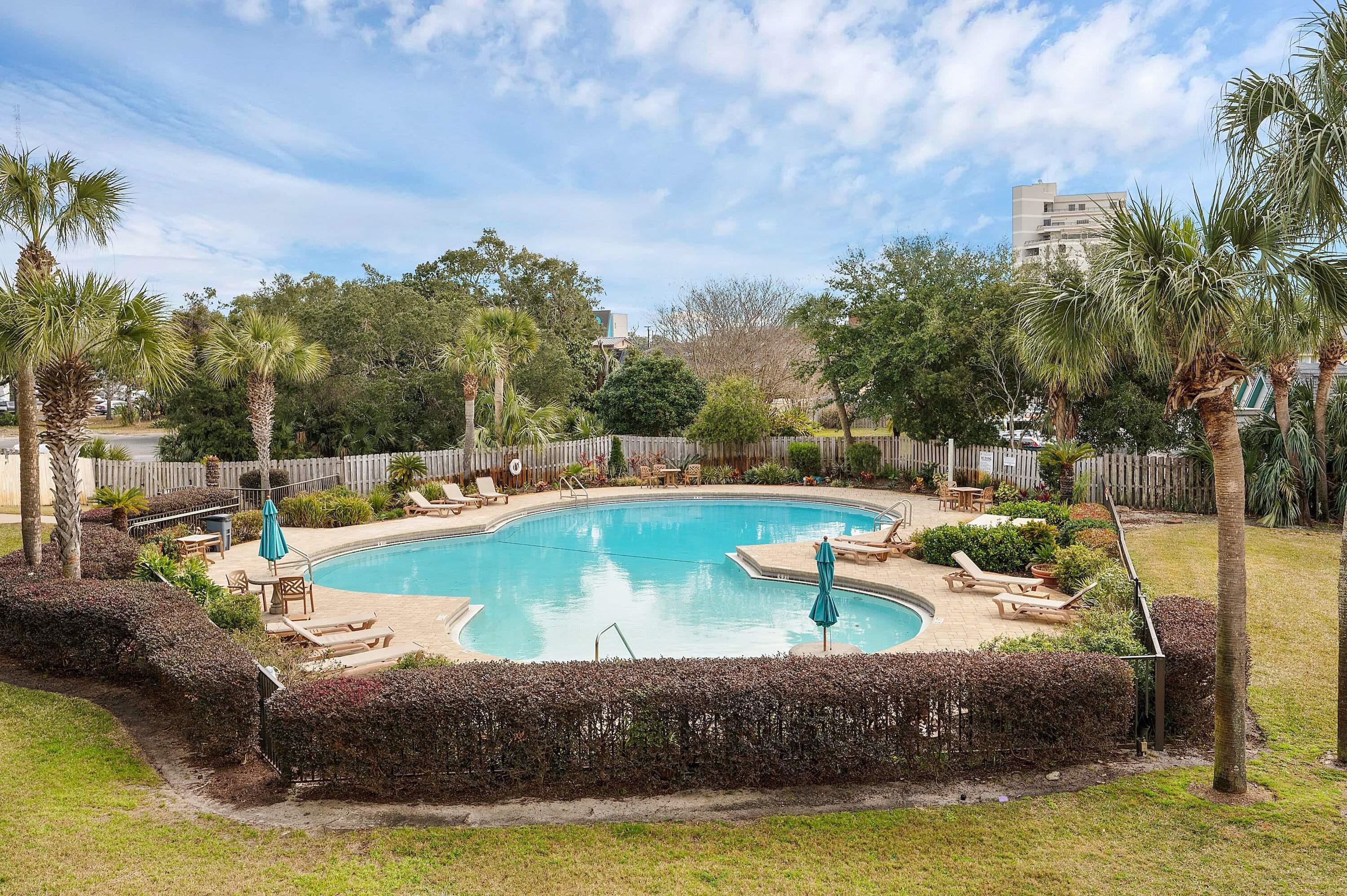 PIRATES BAY - Residential