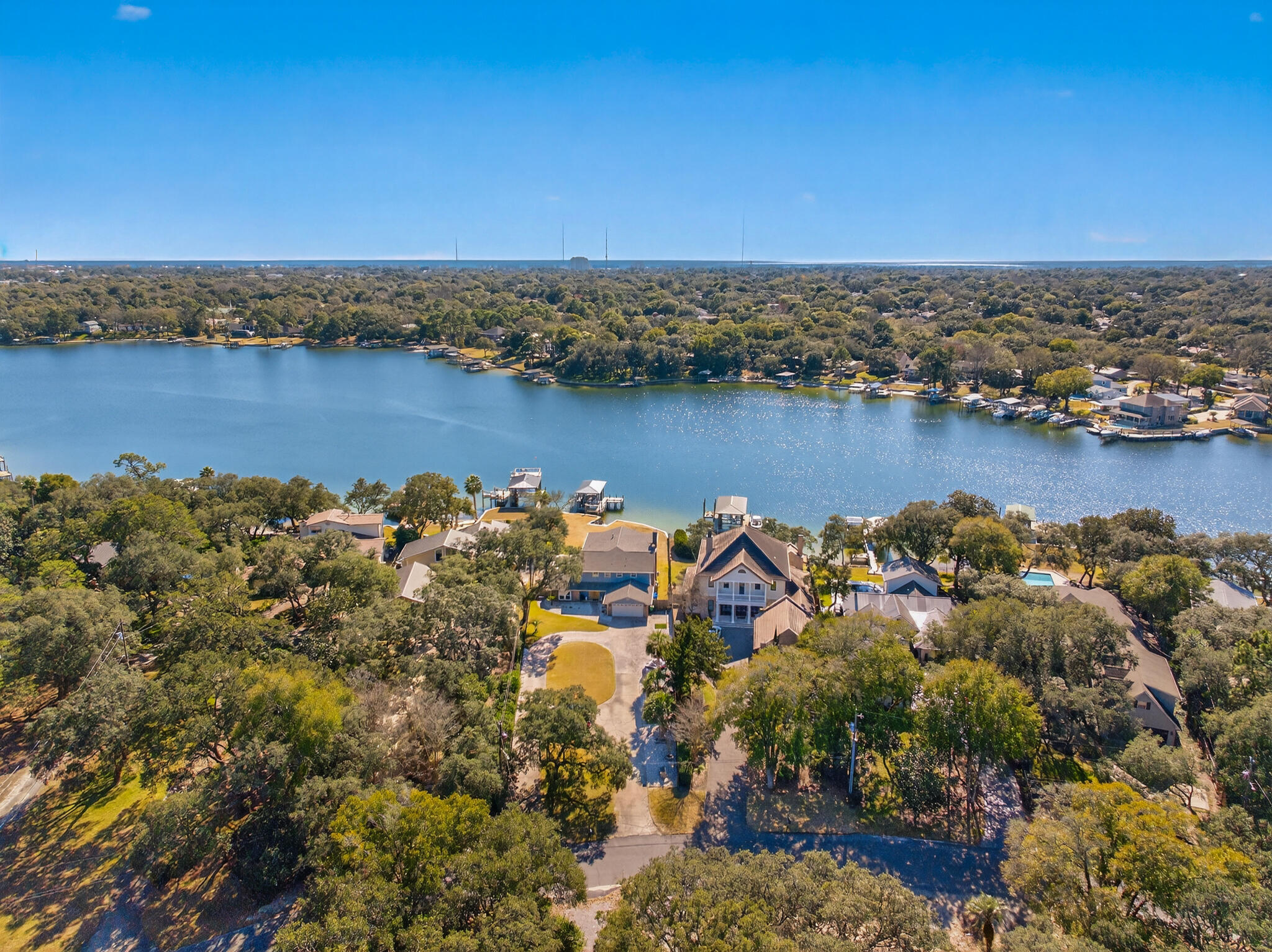 BAYOU VISTA - Residential