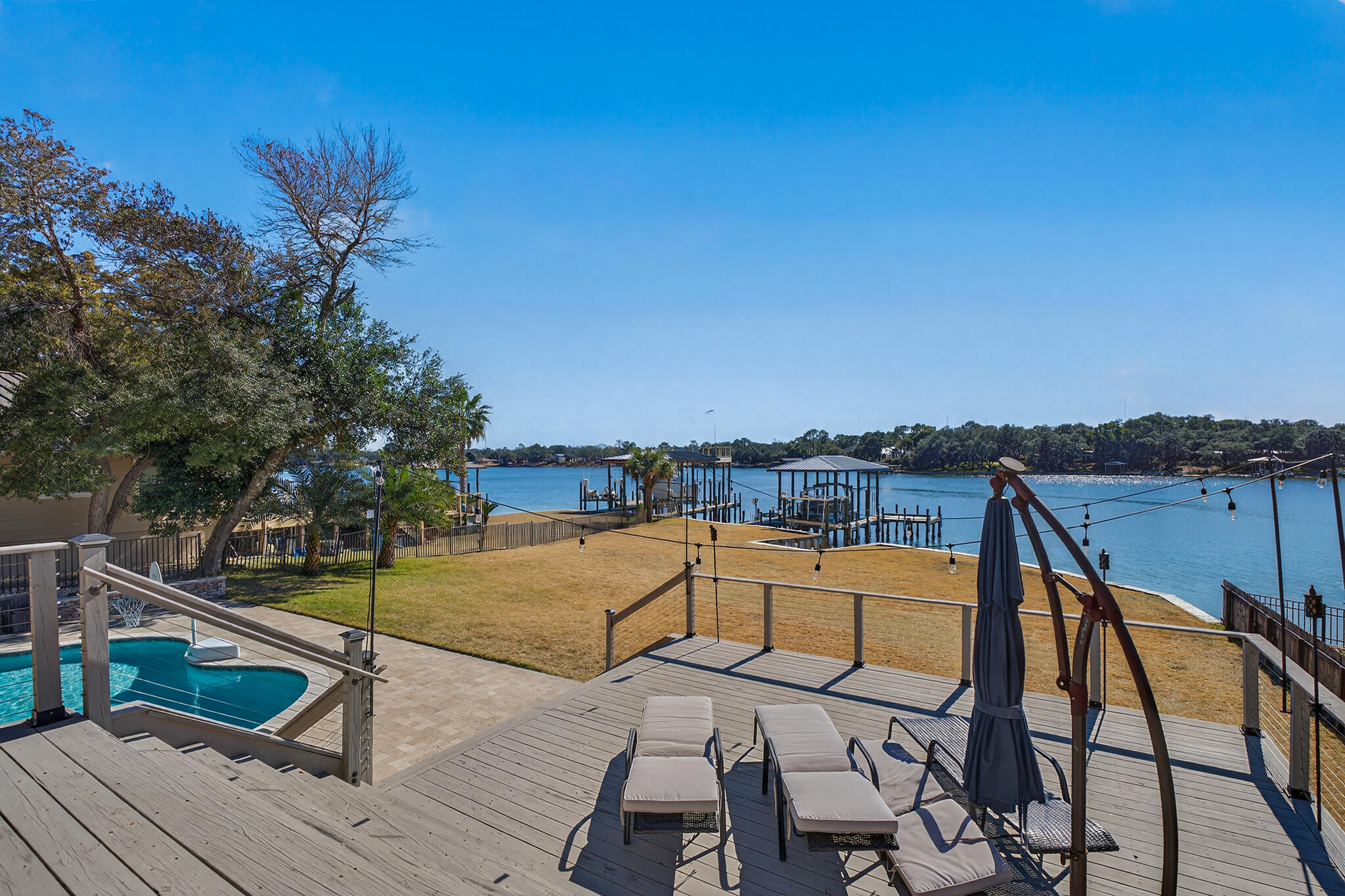 BAYOU VISTA - Residential