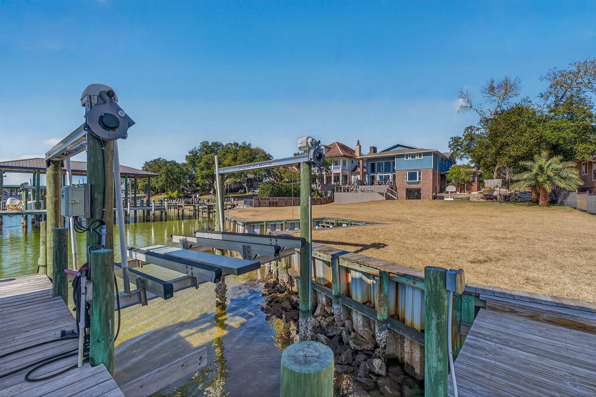 BAYOU VISTA - Residential