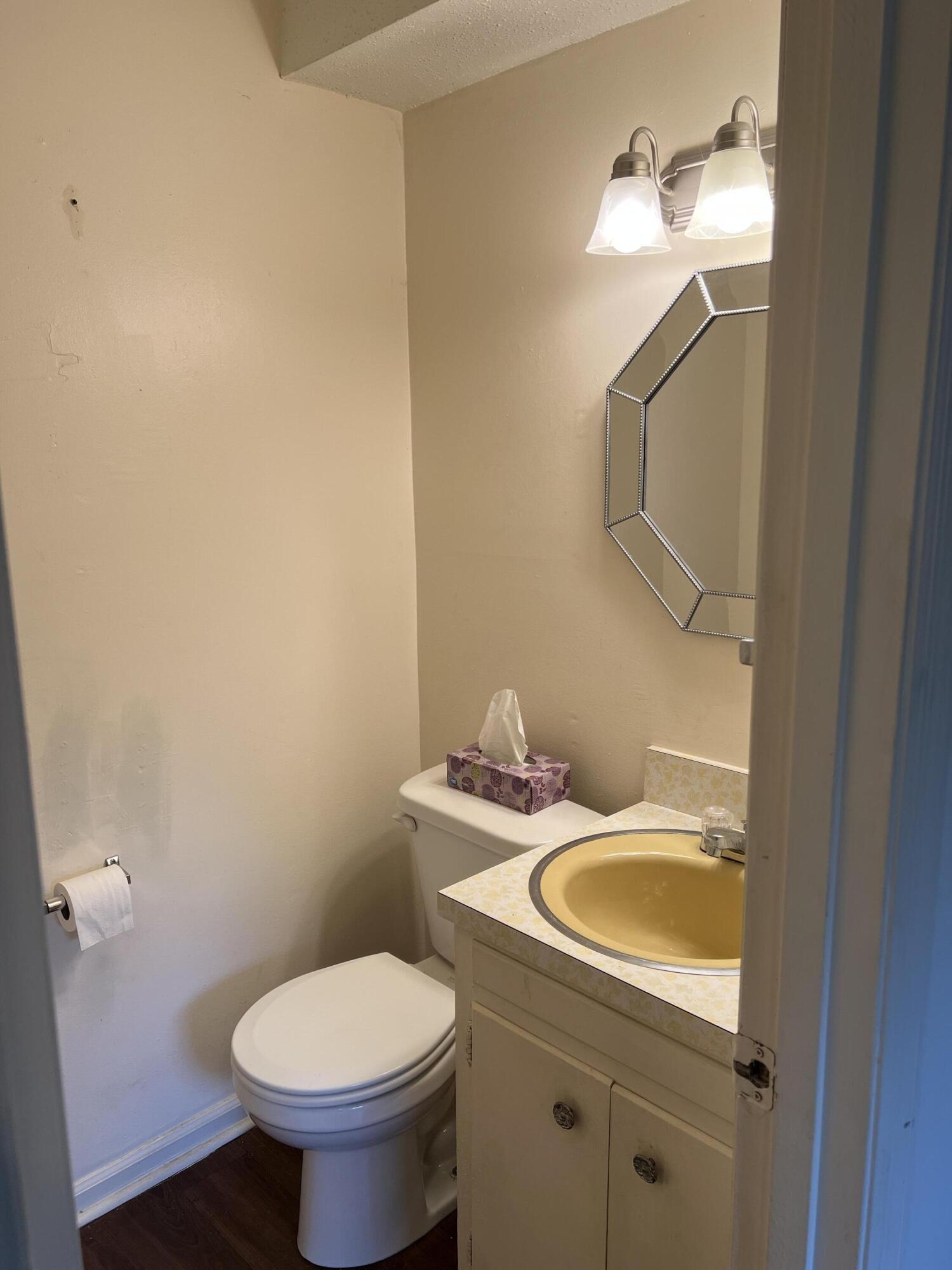 EDGEWATER VILLAGE NORTH - Residential