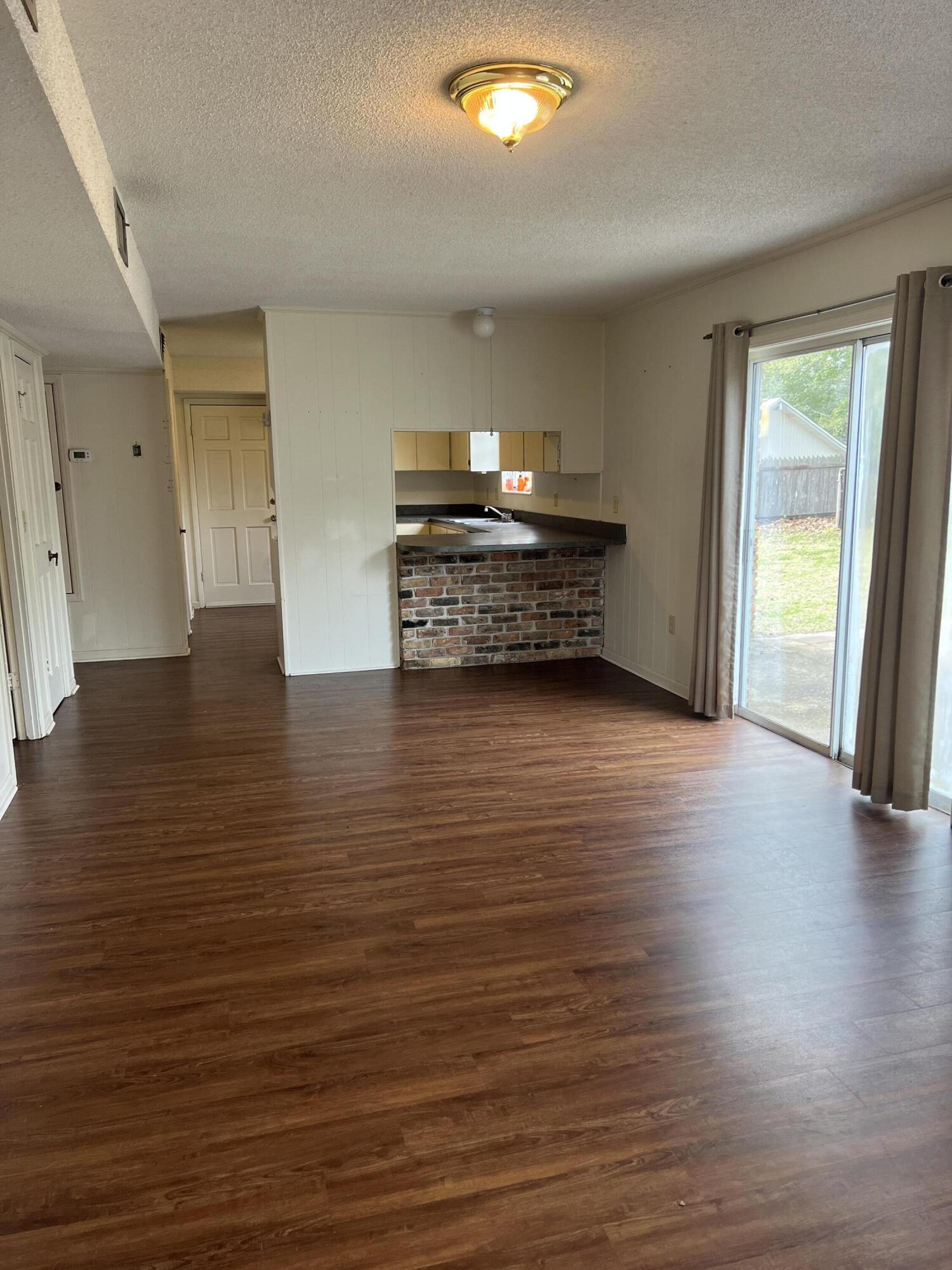 EDGEWATER VILLAGE NORTH - Residential