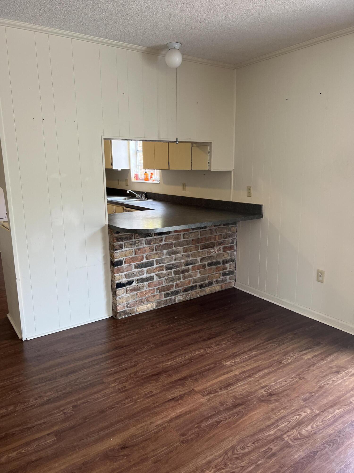 EDGEWATER VILLAGE NORTH - Residential