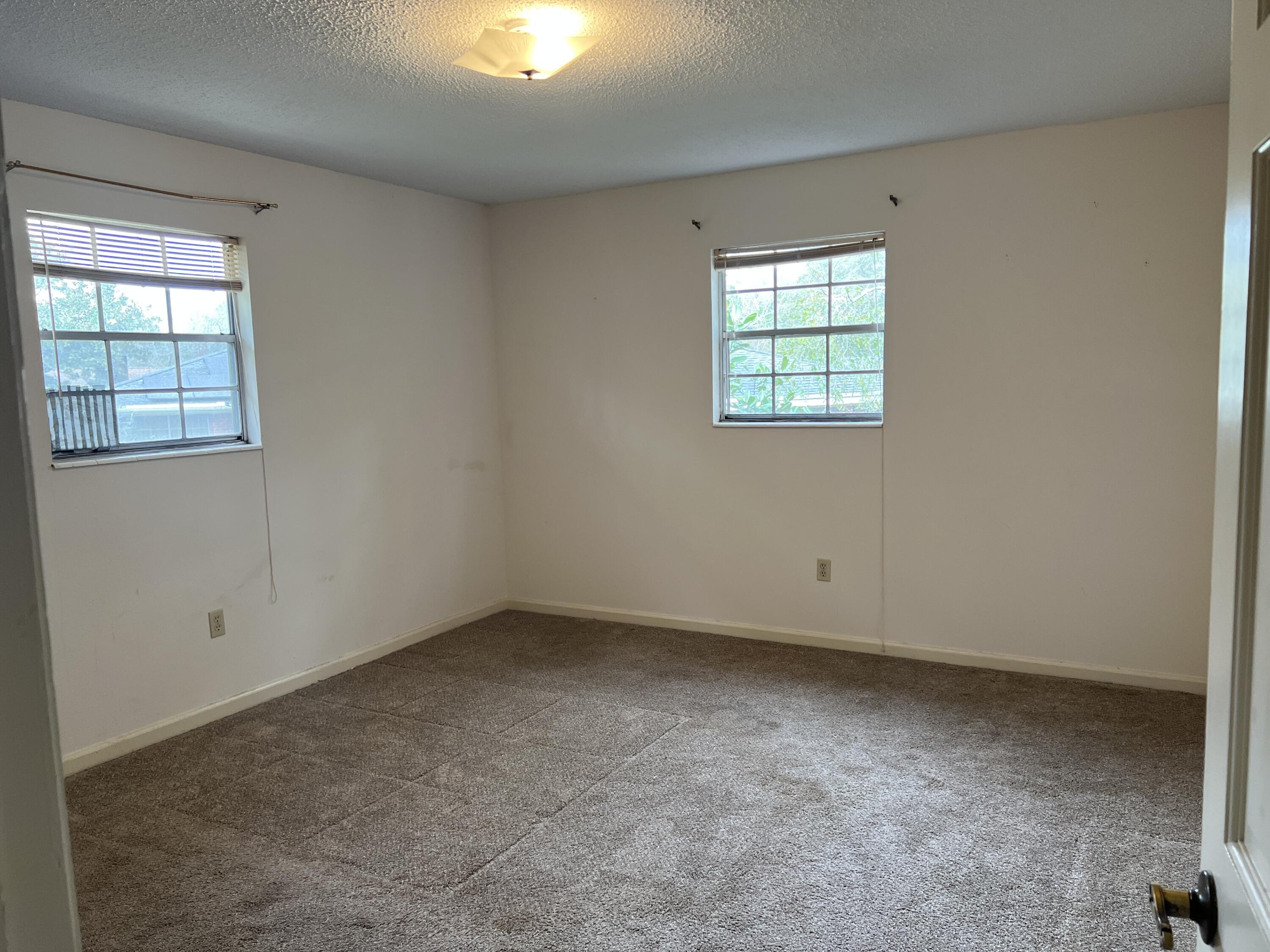 EDGEWATER VILLAGE NORTH - Residential