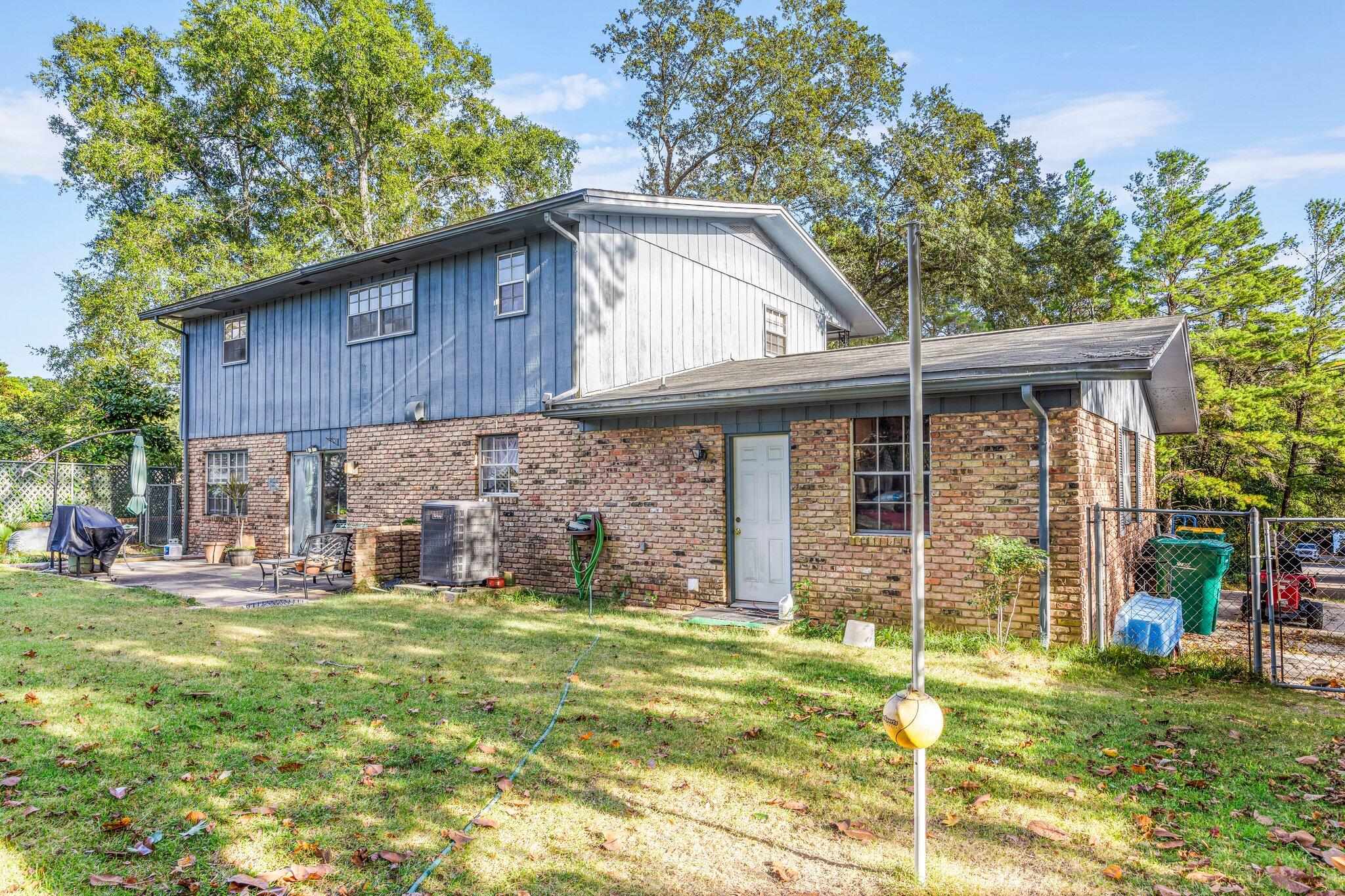 EDGEWATER VILLAGE NORTH - Residential