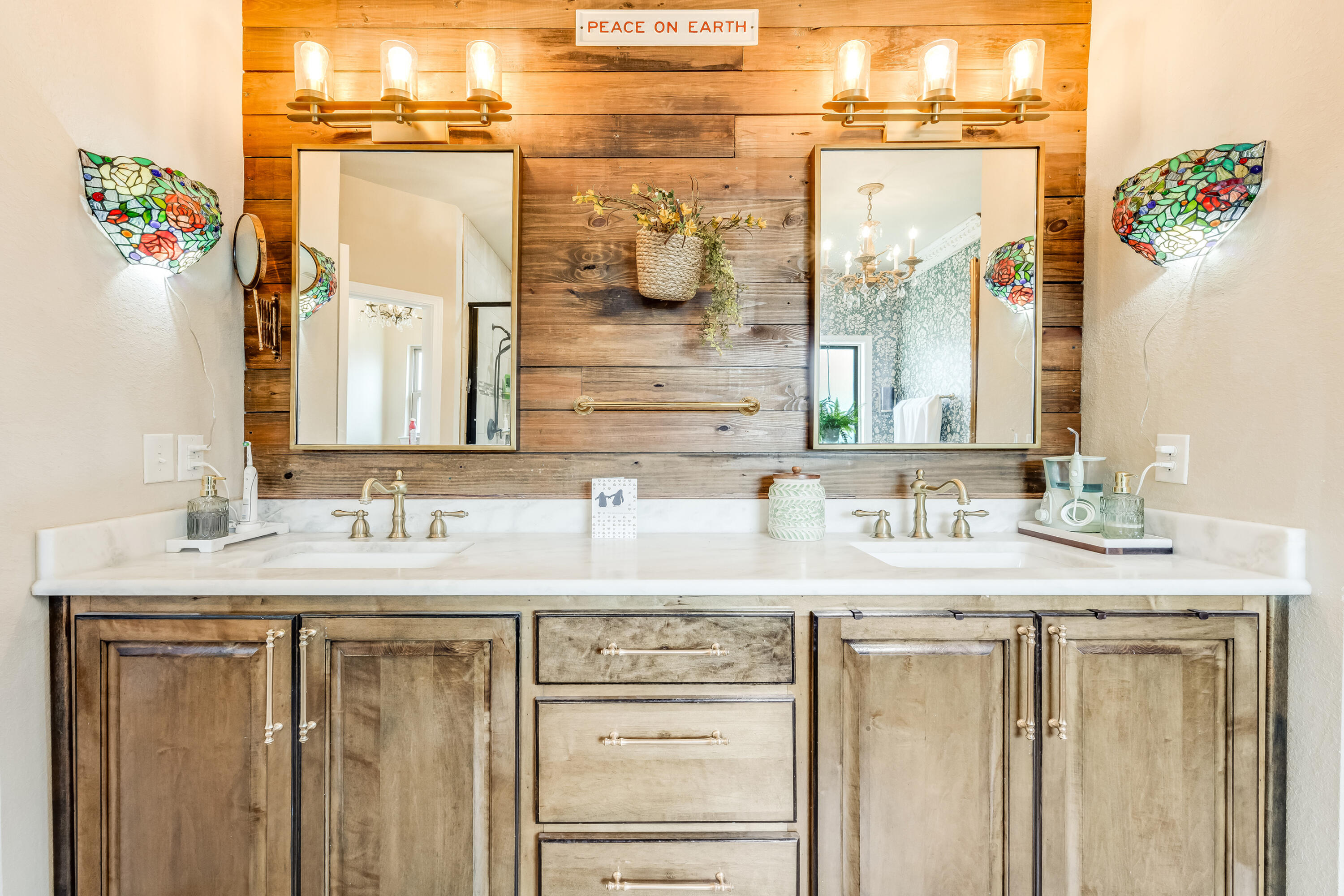 HOMEWOOD ESTATES BLK B LOT 8 - Residential