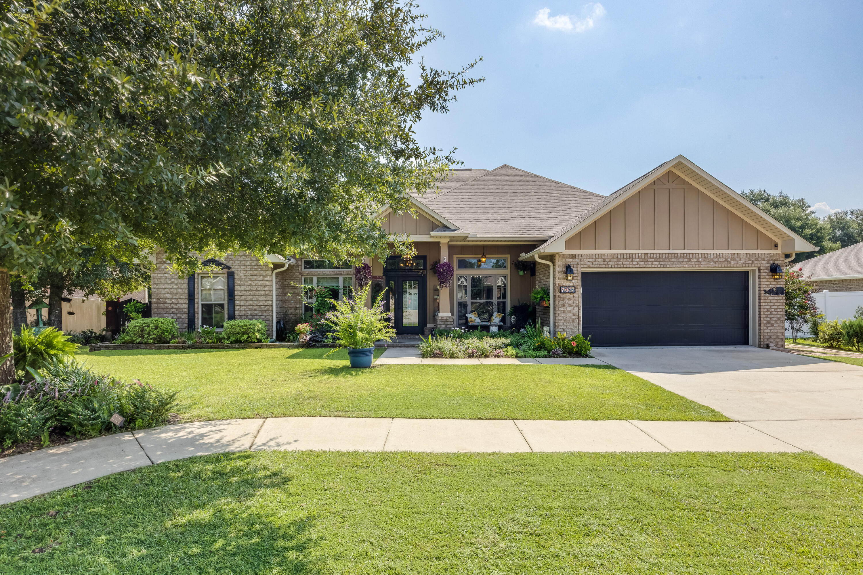 HOMEWOOD ESTATES BLK B LOT 8 - Residential