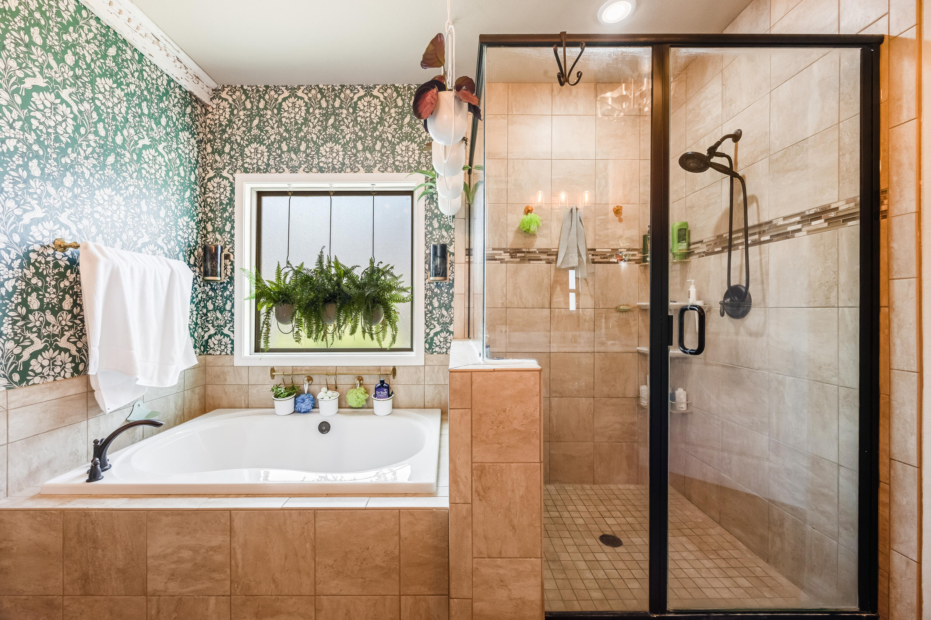 HOMEWOOD ESTATES BLK B LOT 8 - Residential