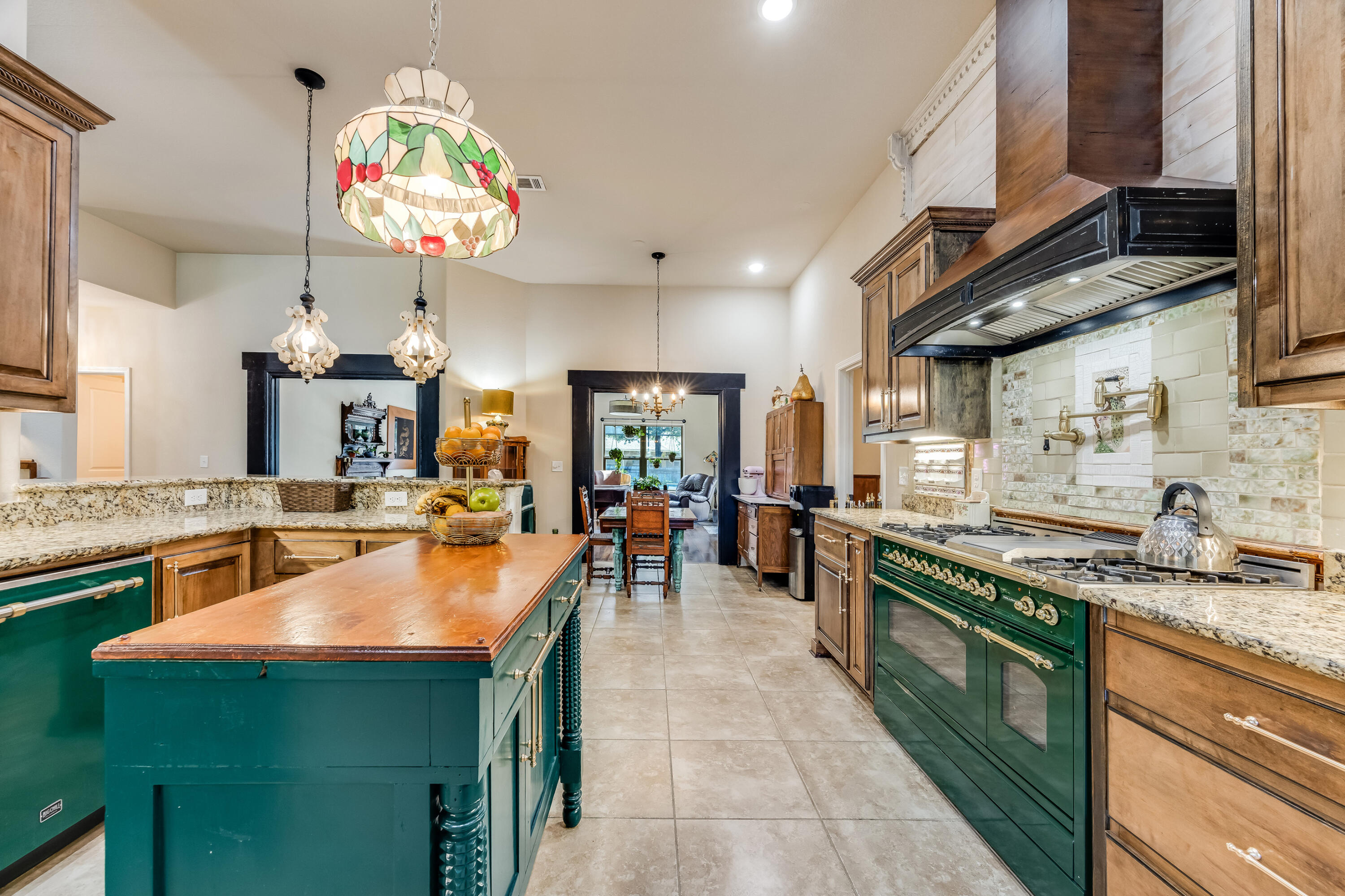 HOMEWOOD ESTATES BLK B LOT 8 - Residential