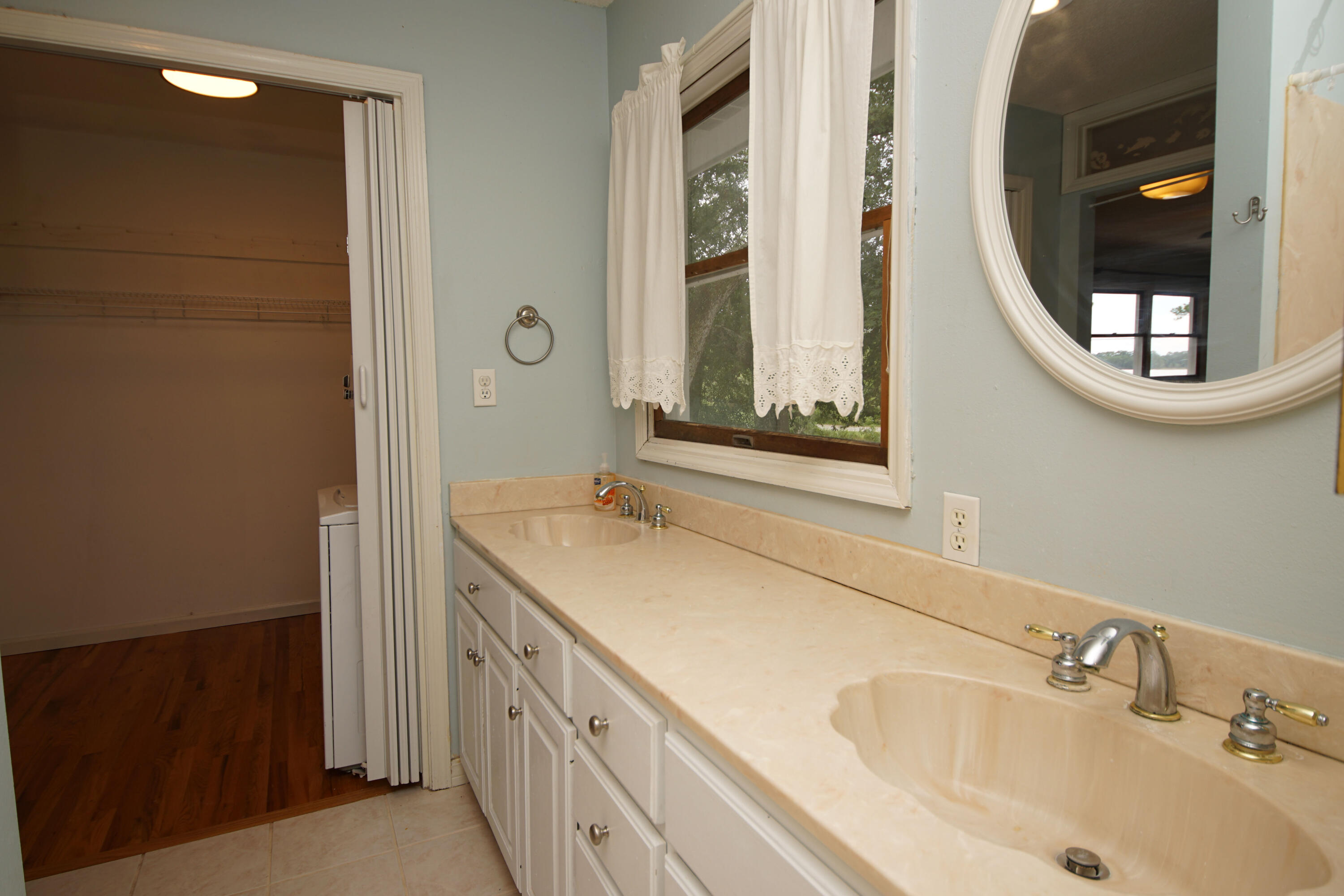 VALPARAISO PLAT 06 - Residential Lease