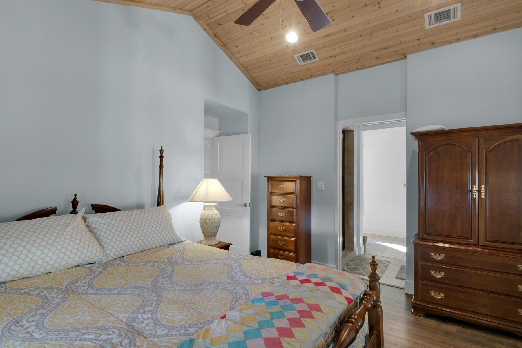 MAGNOLIA BEACH - Residential