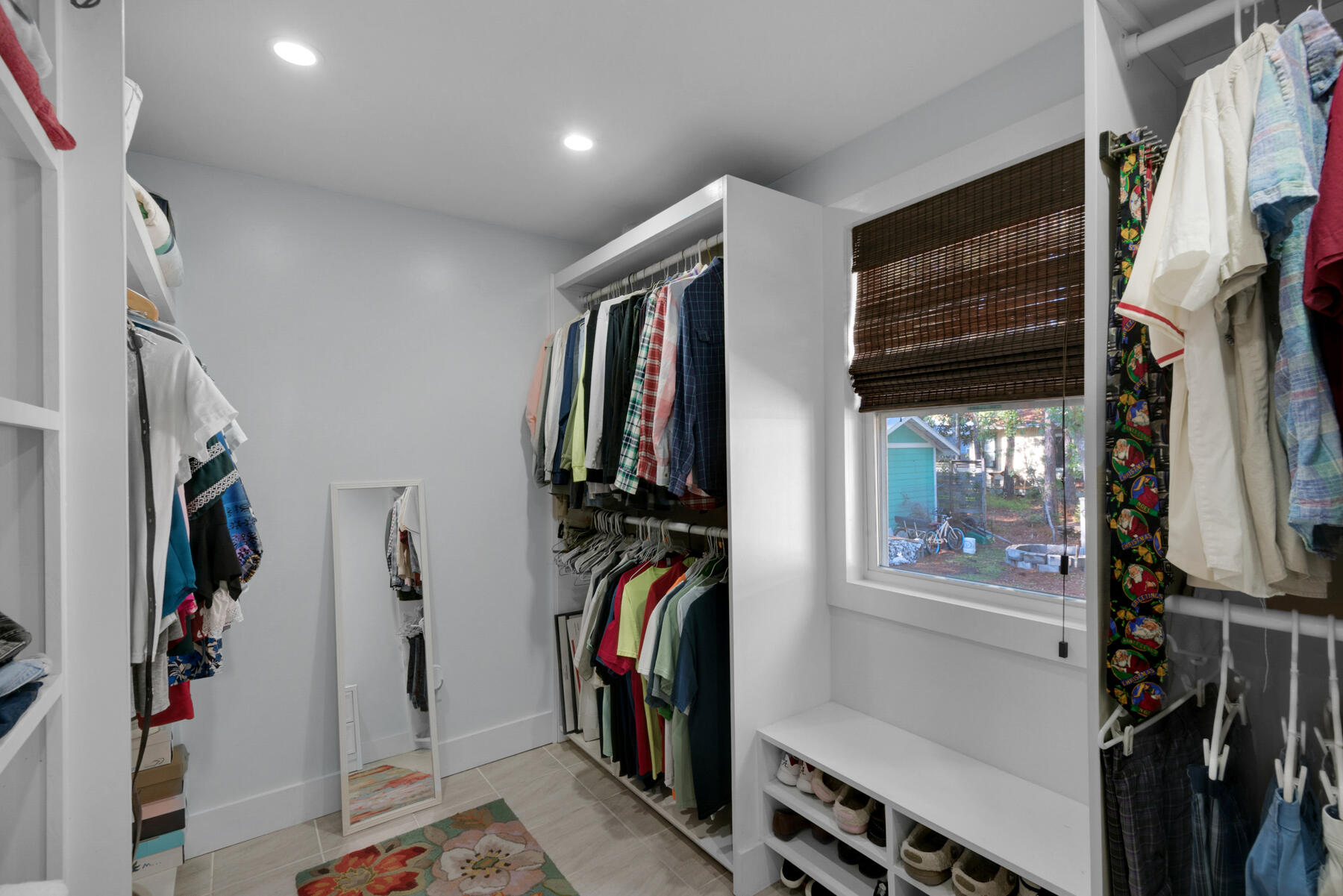 MAGNOLIA BEACH - Residential