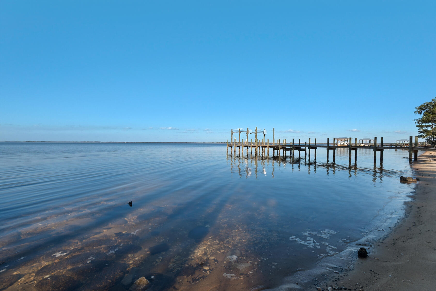 MAGNOLIA BEACH - Residential