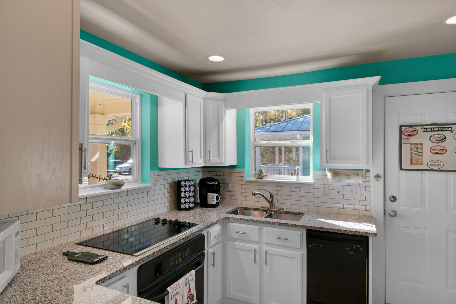 MAGNOLIA BEACH - Residential