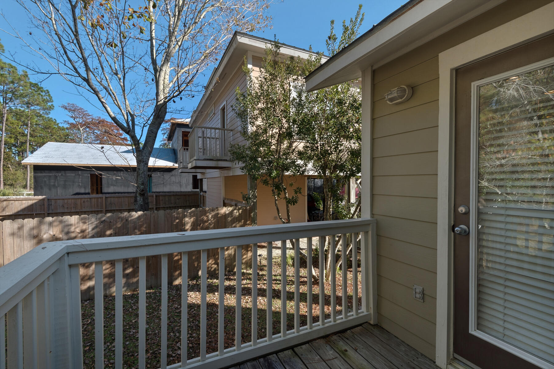 MAGNOLIA BEACH - Residential