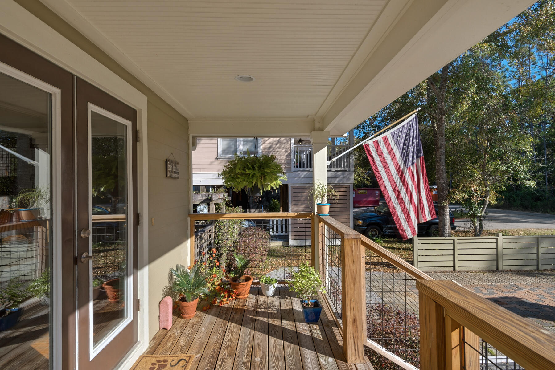 MAGNOLIA BEACH - Residential