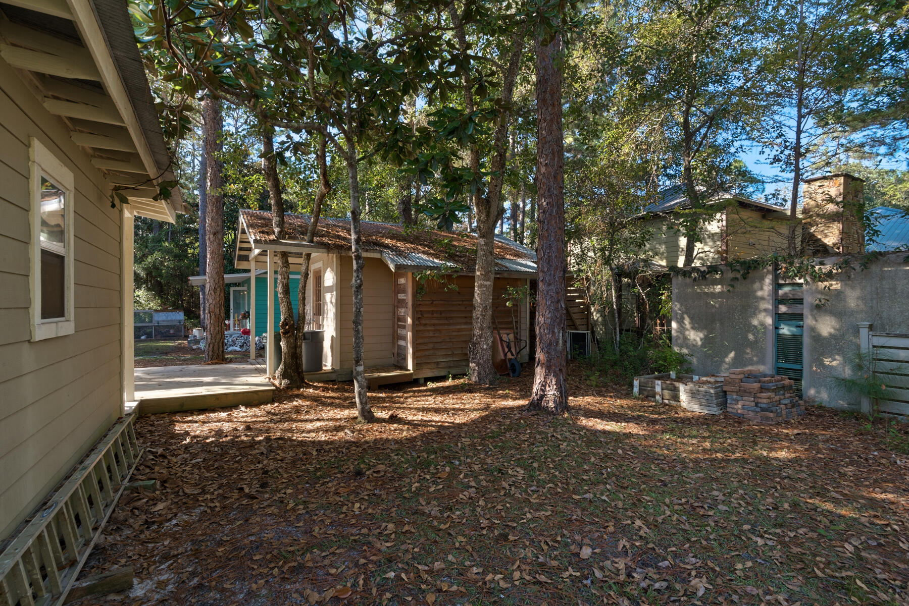 MAGNOLIA BEACH - Residential