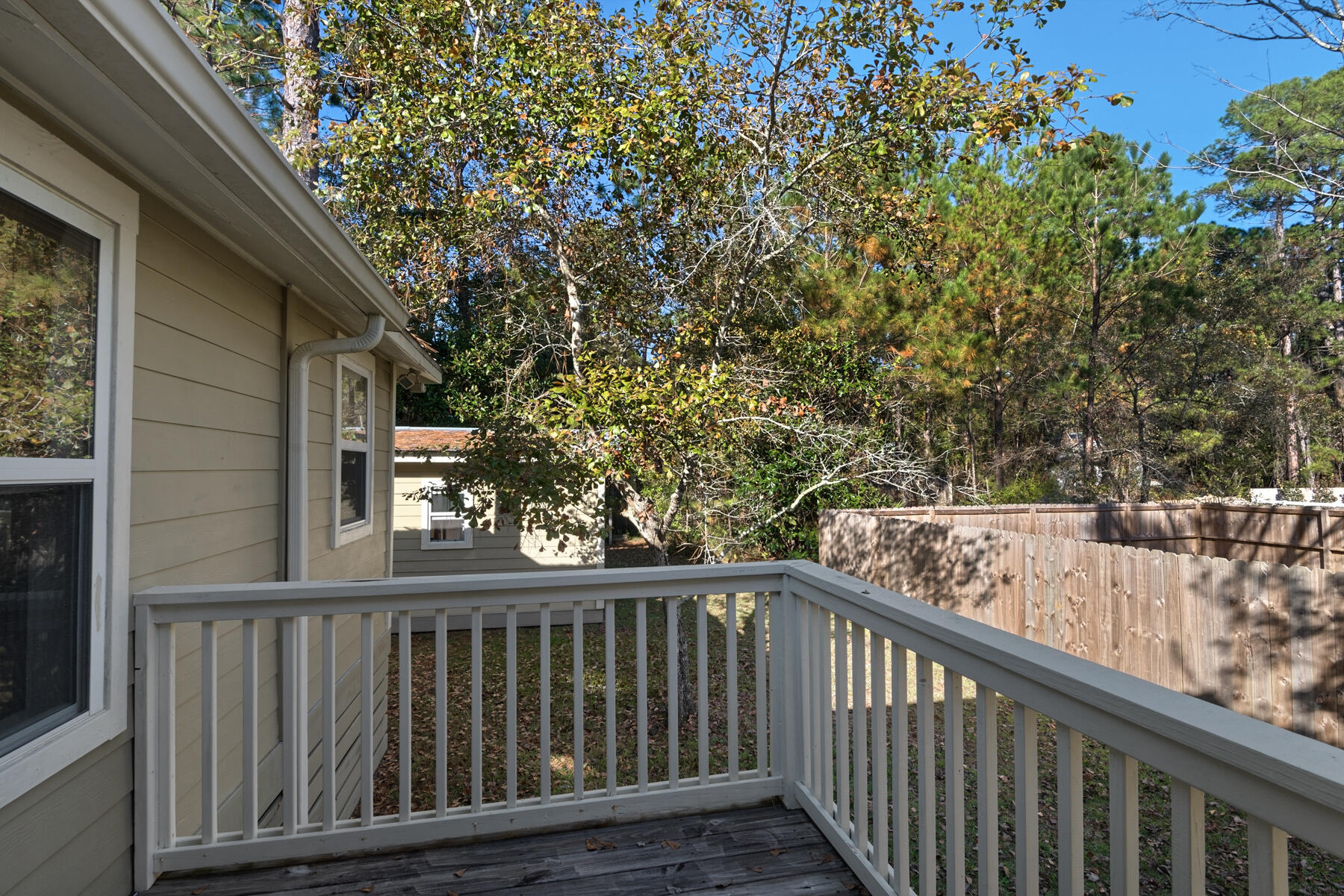 MAGNOLIA BEACH - Residential