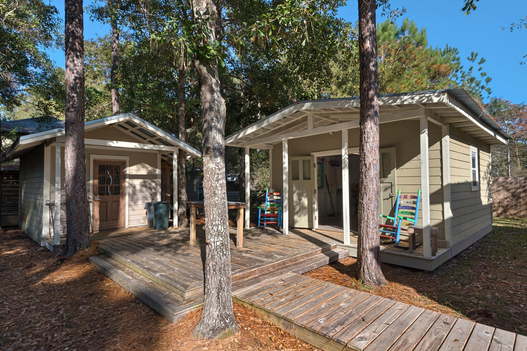 MAGNOLIA BEACH - Residential