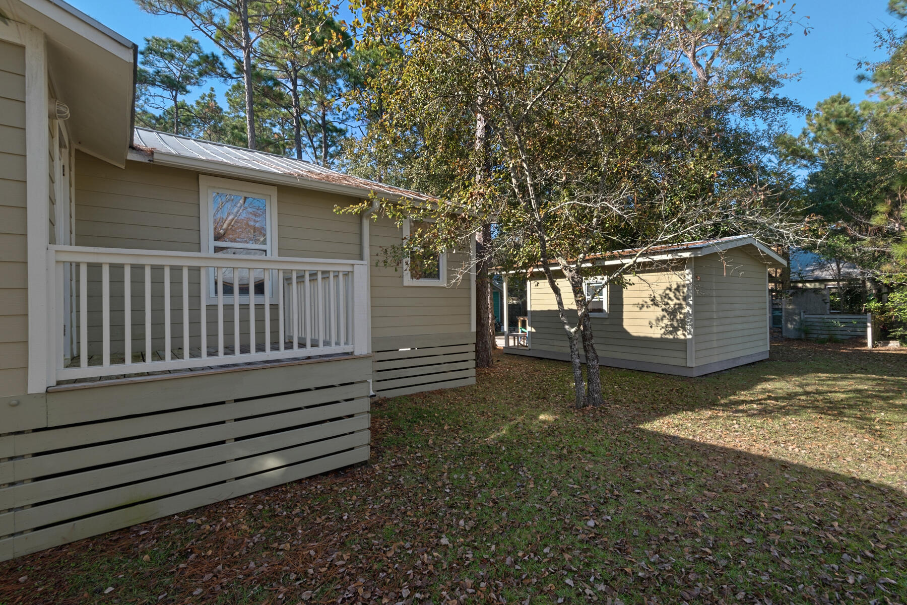 MAGNOLIA BEACH - Residential