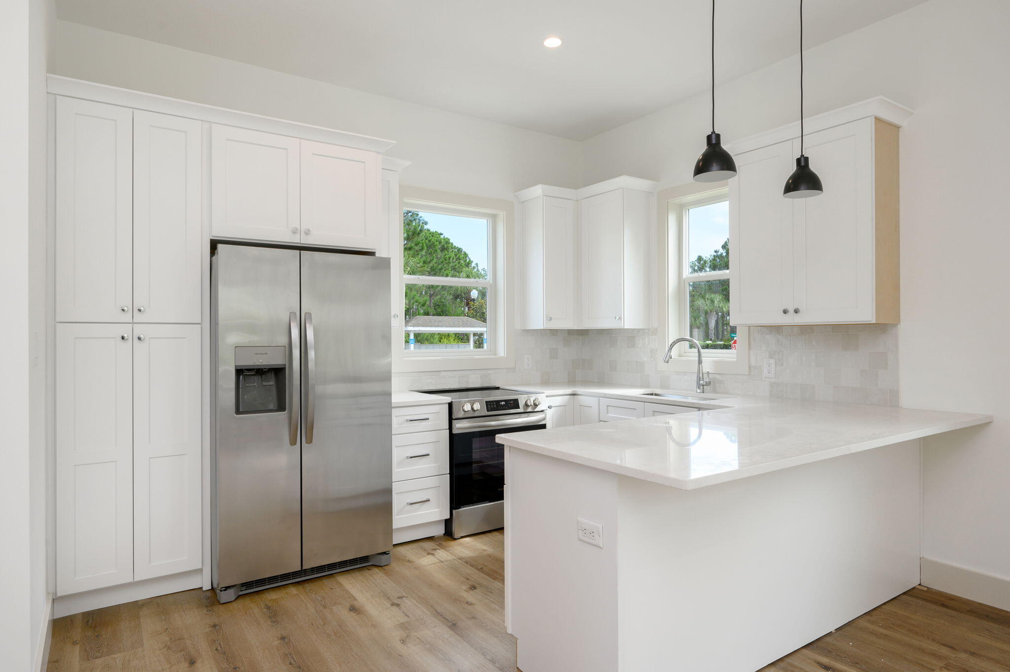 ENCHANTED ESTATES - Residential Lease