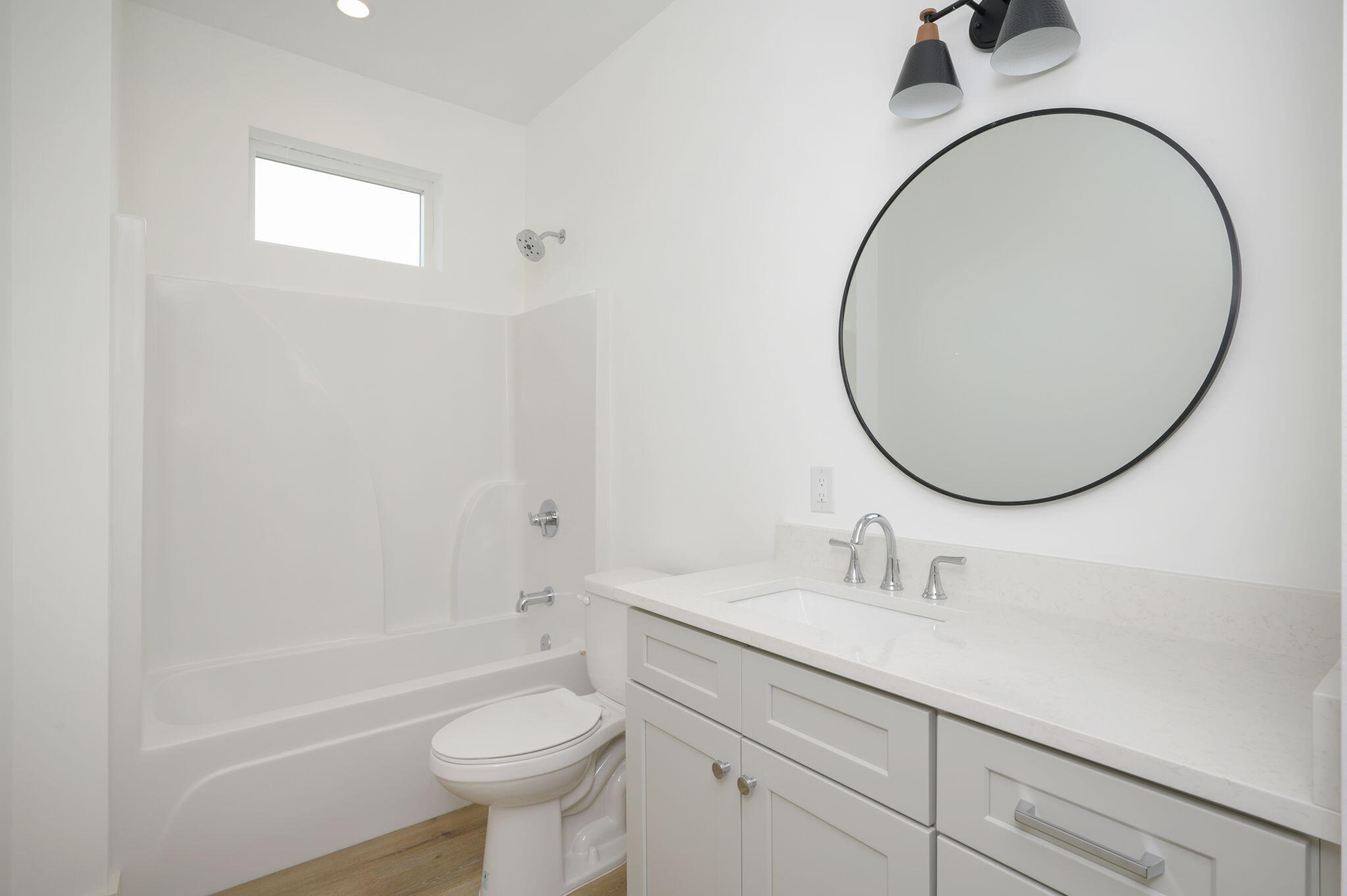 ENCHANTED ESTATES - Residential Lease