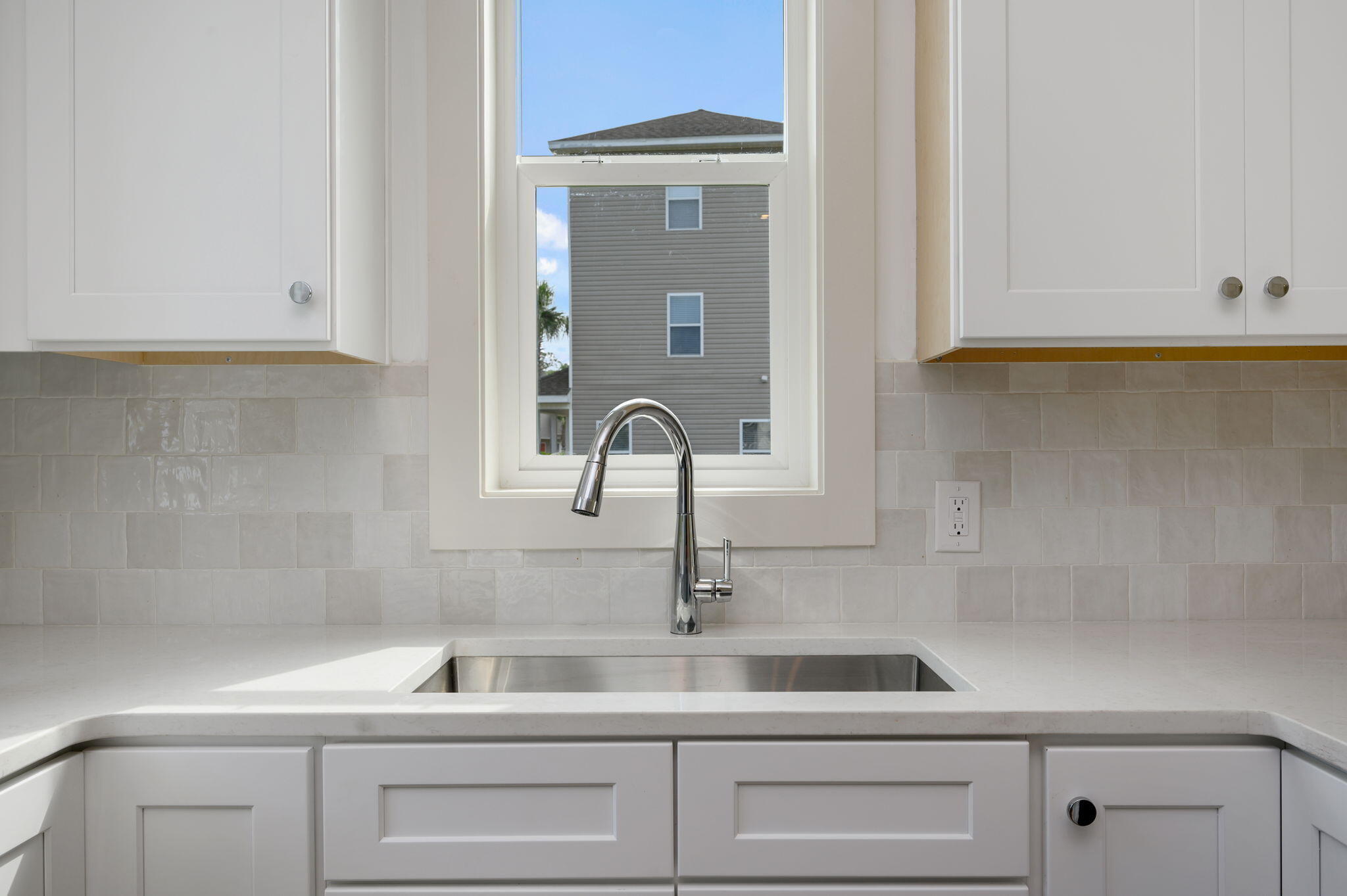 ENCHANTED ESTATES - Residential Lease