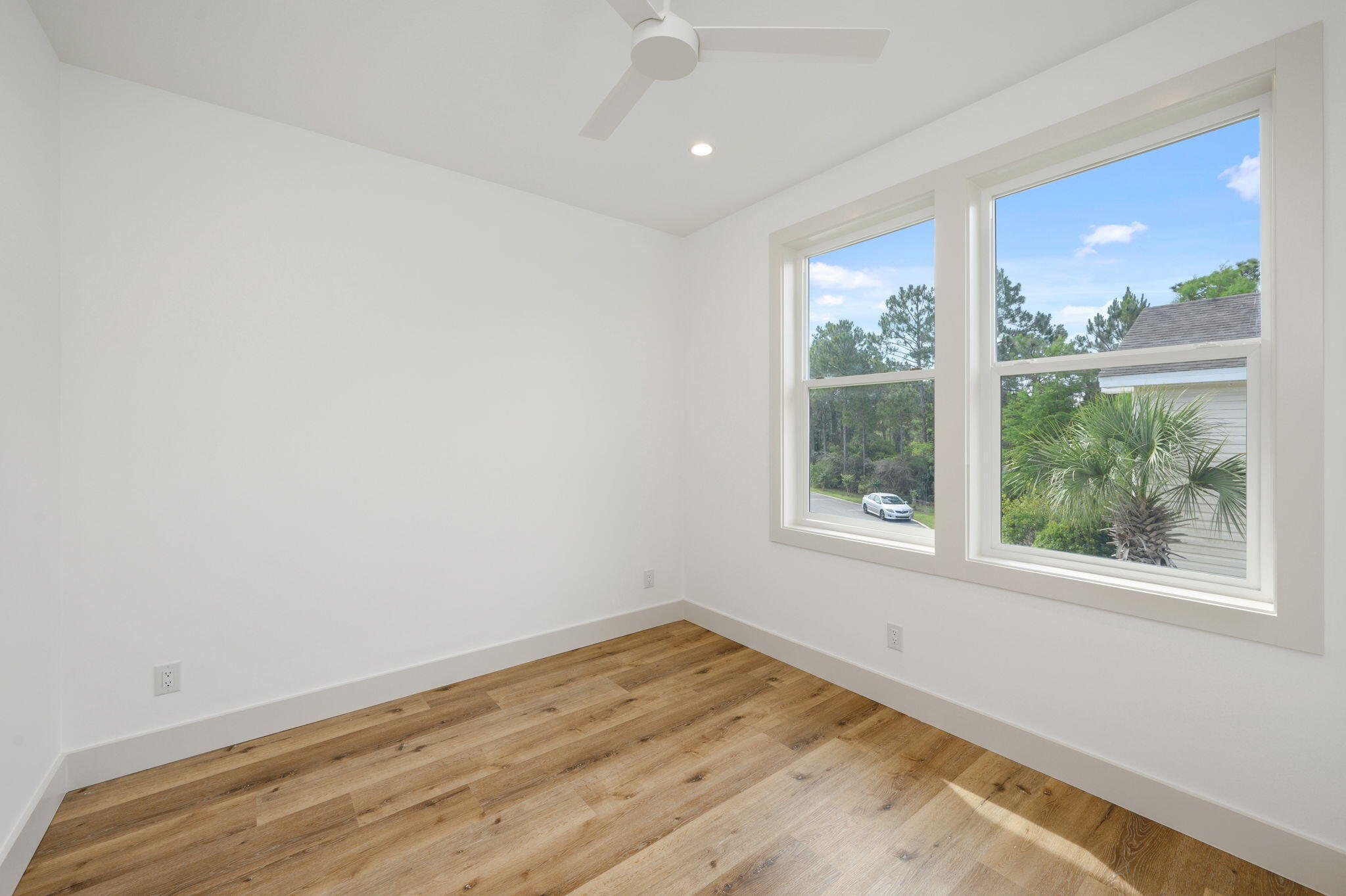 ENCHANTED ESTATES - Residential Lease