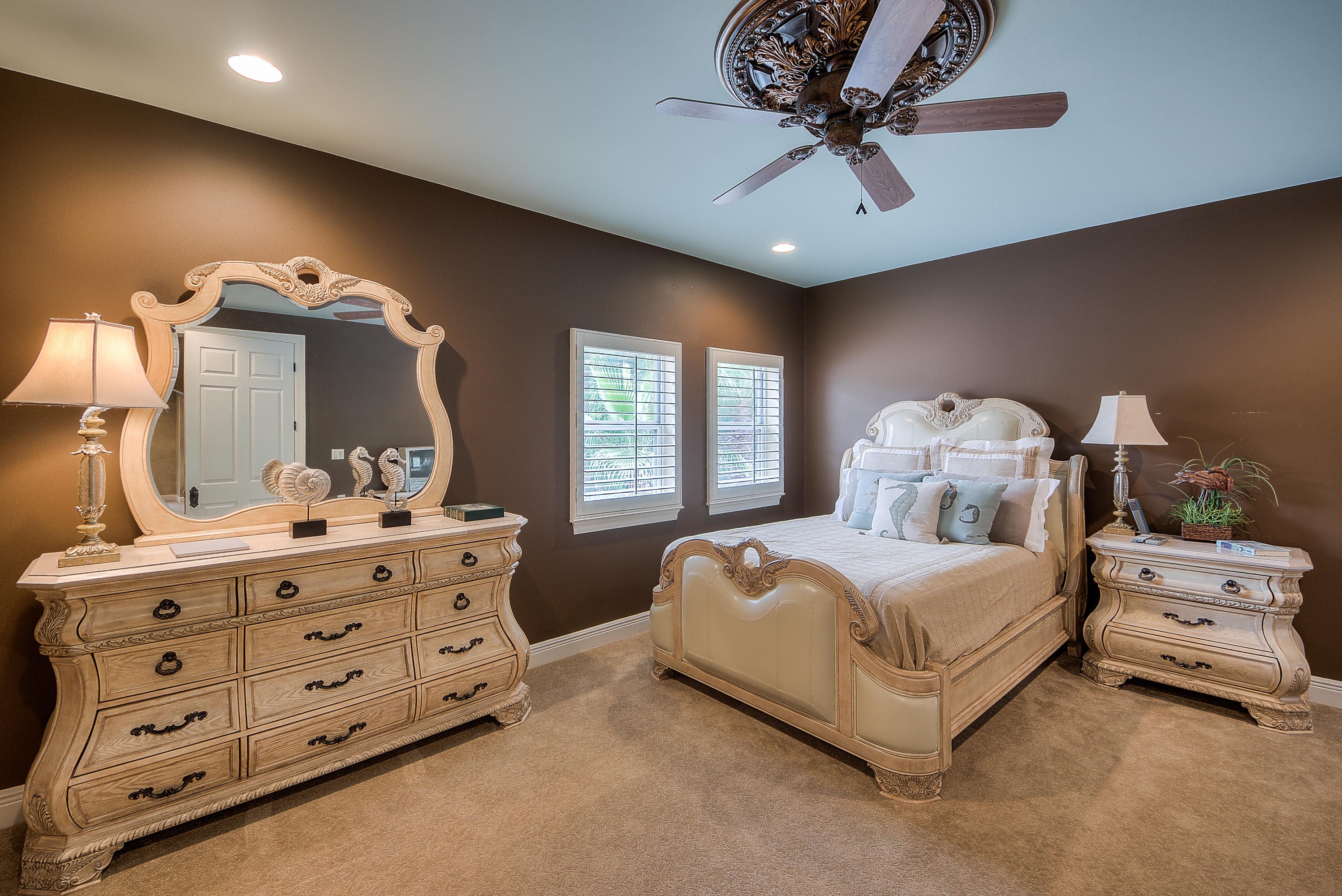 BURNT PINE - Residential