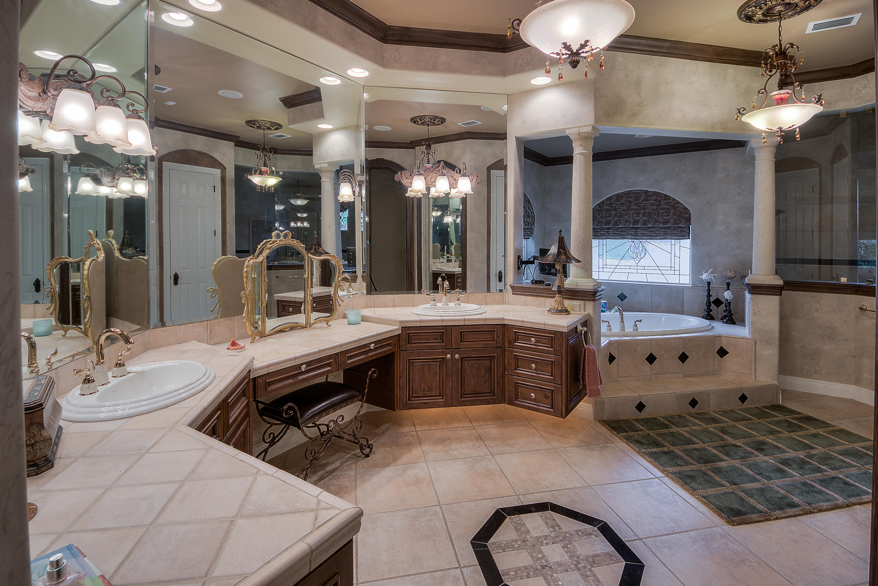 BURNT PINE - Residential