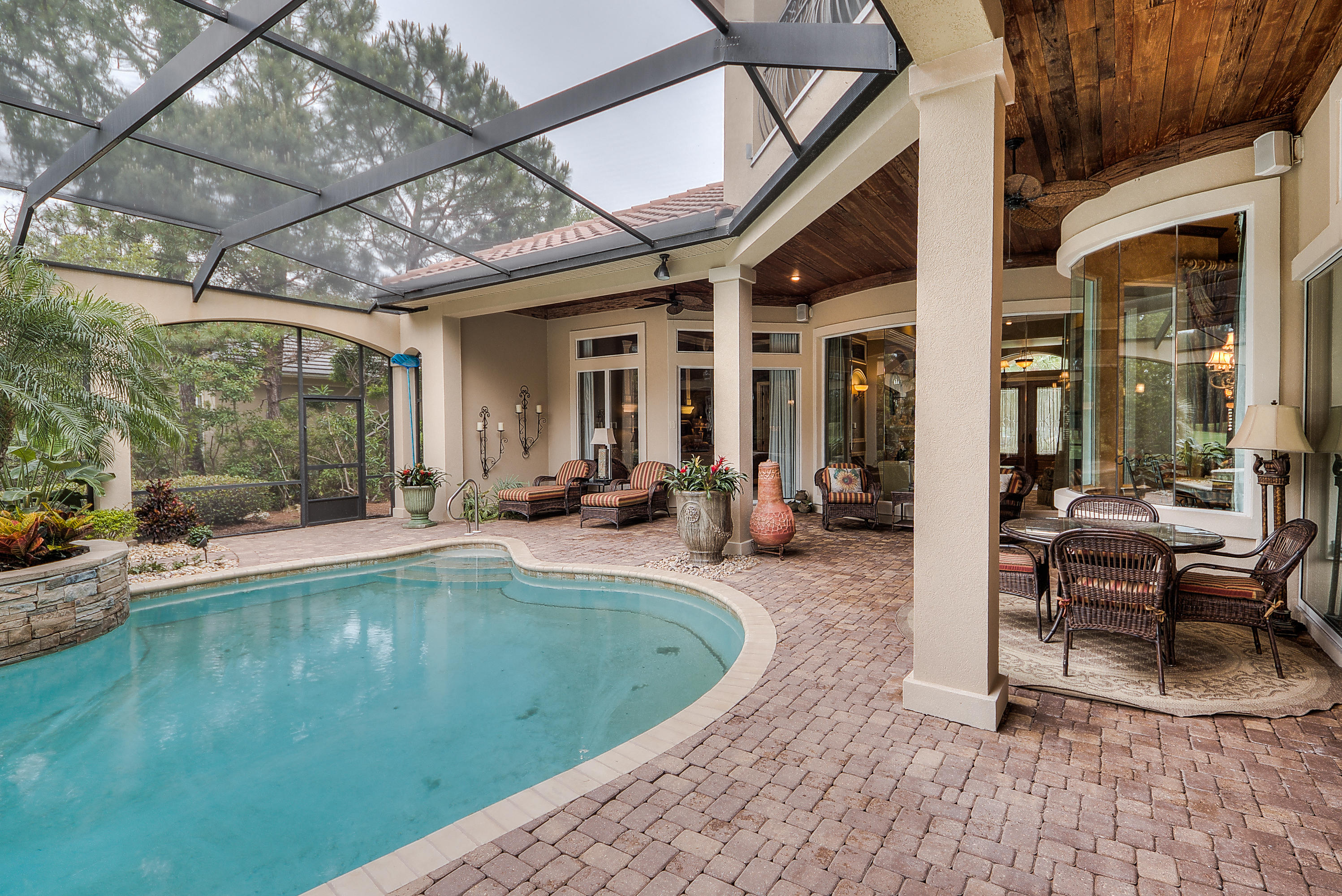 BURNT PINE - Residential