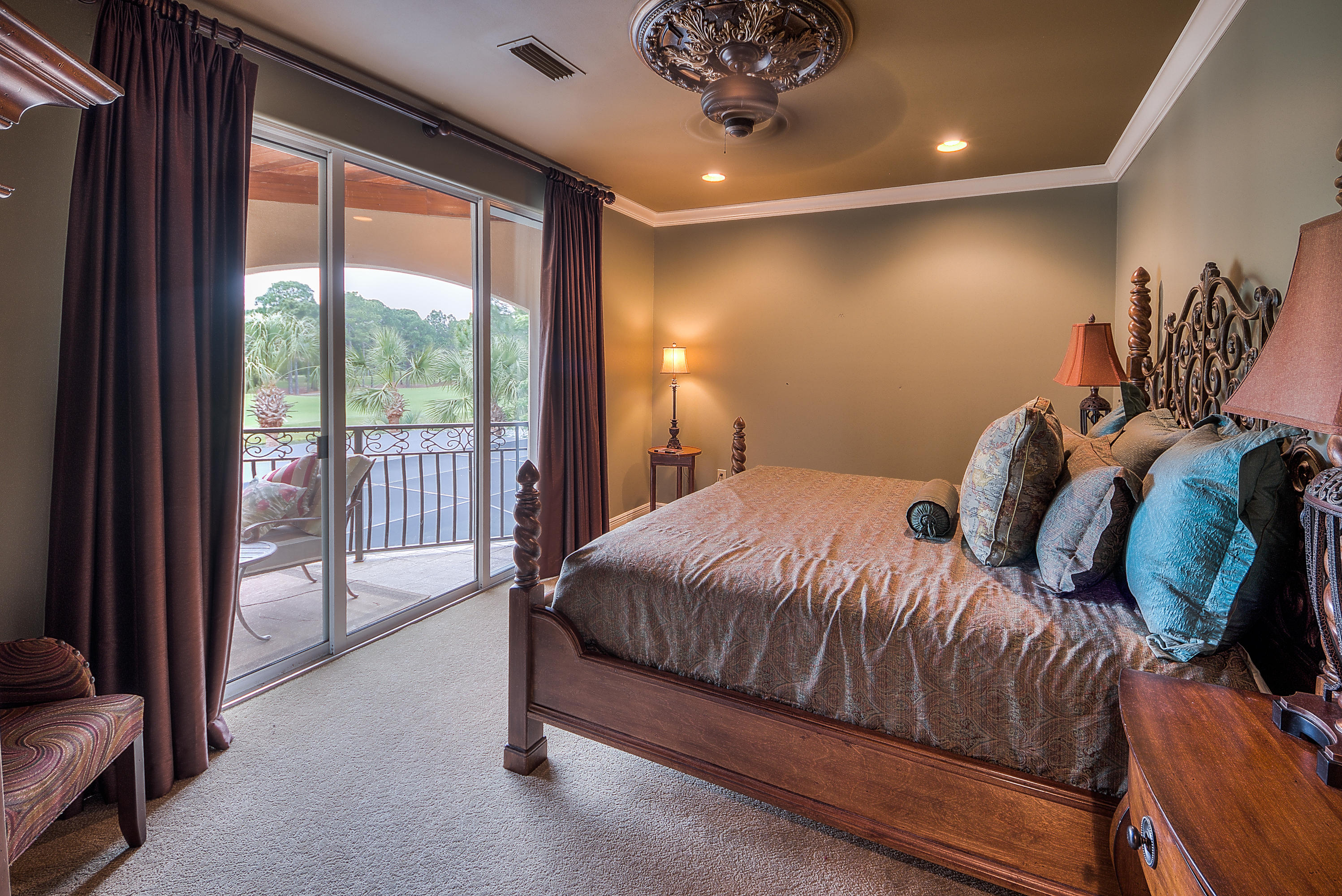 BURNT PINE - Residential