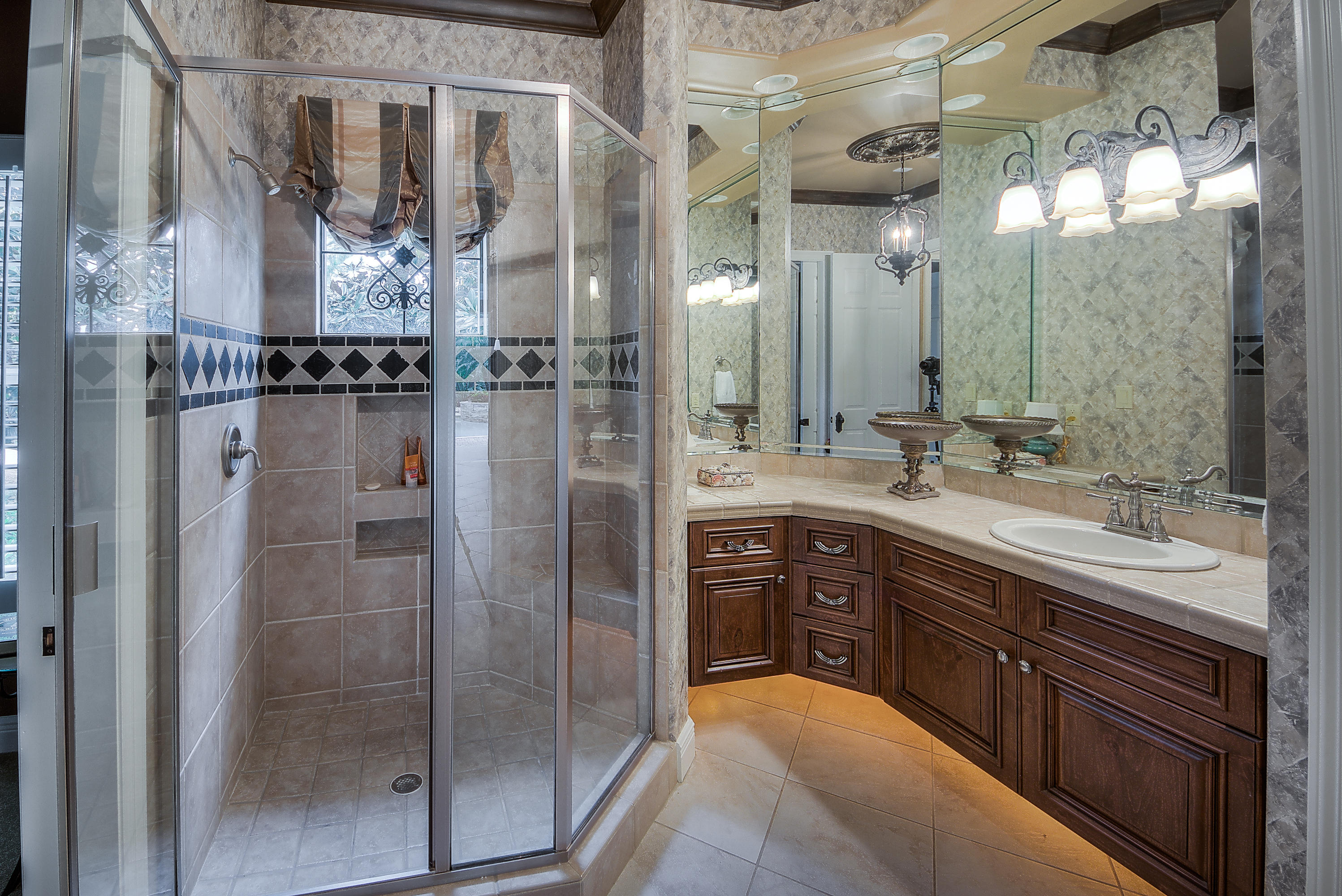 BURNT PINE - Residential