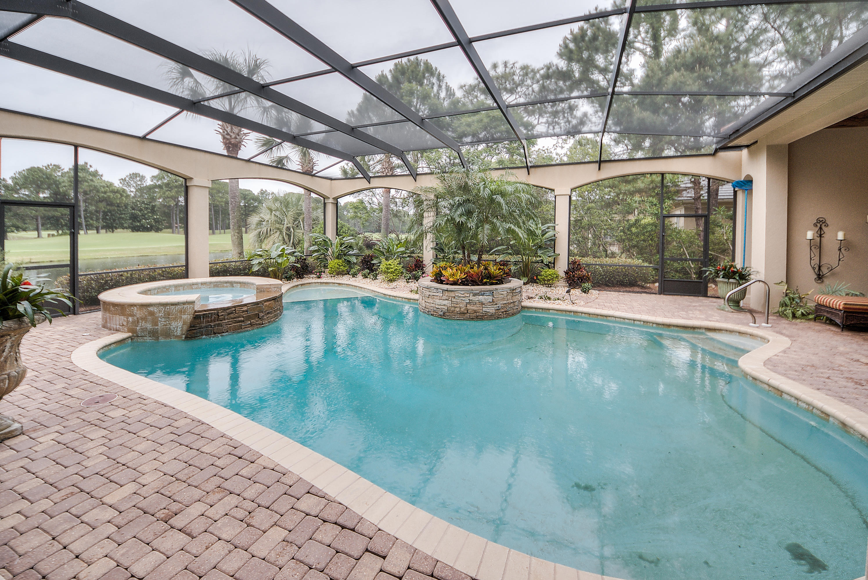 BURNT PINE - Residential