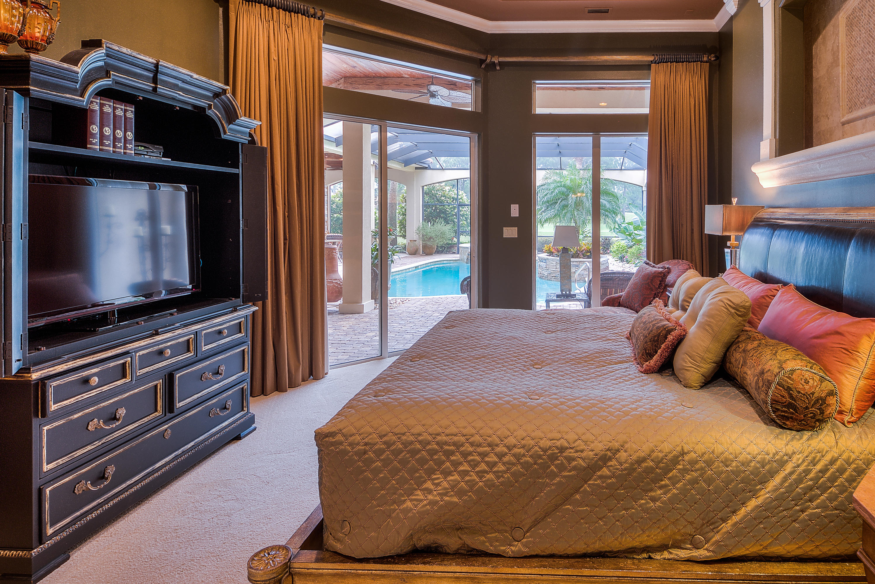 BURNT PINE - Residential