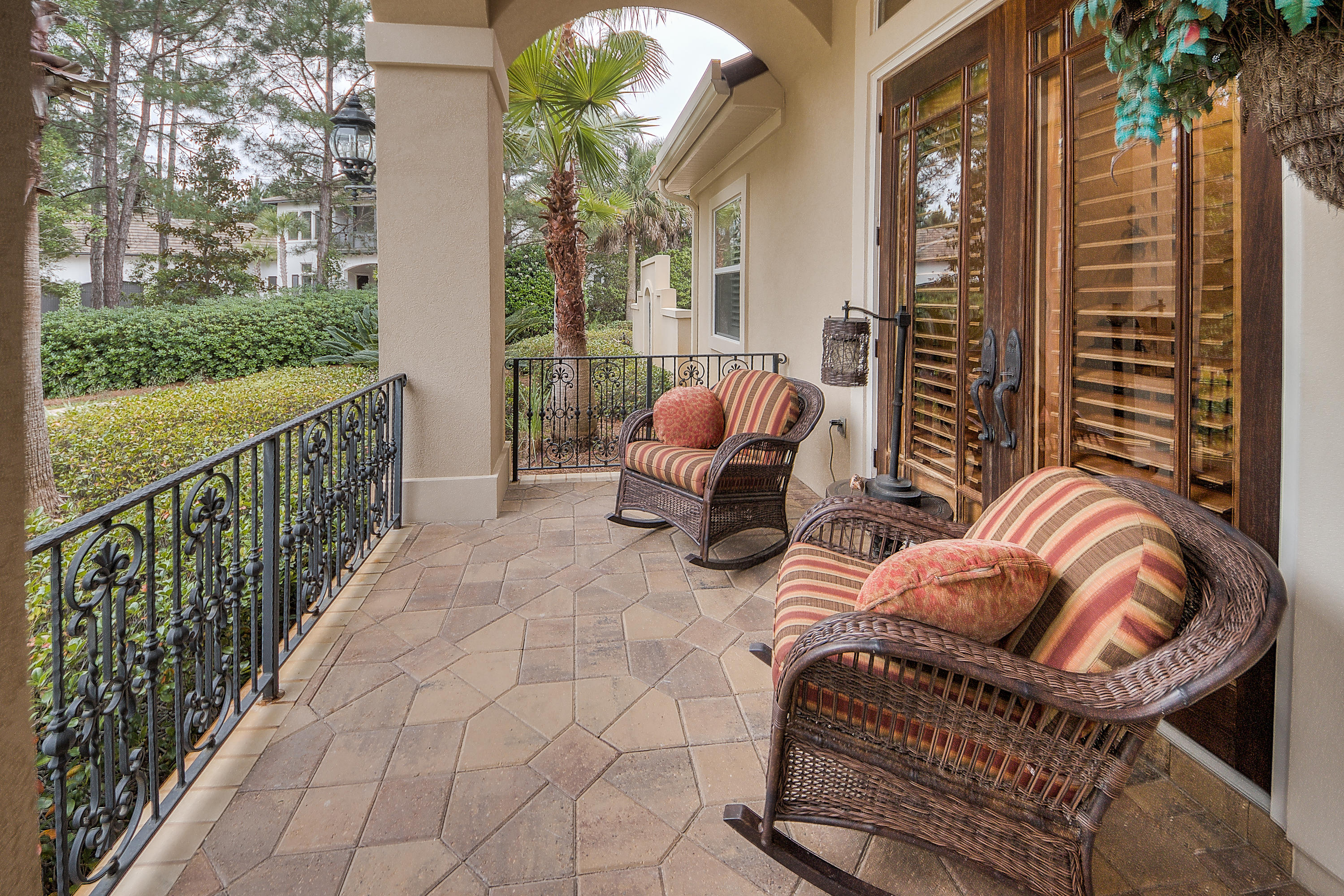 BURNT PINE - Residential