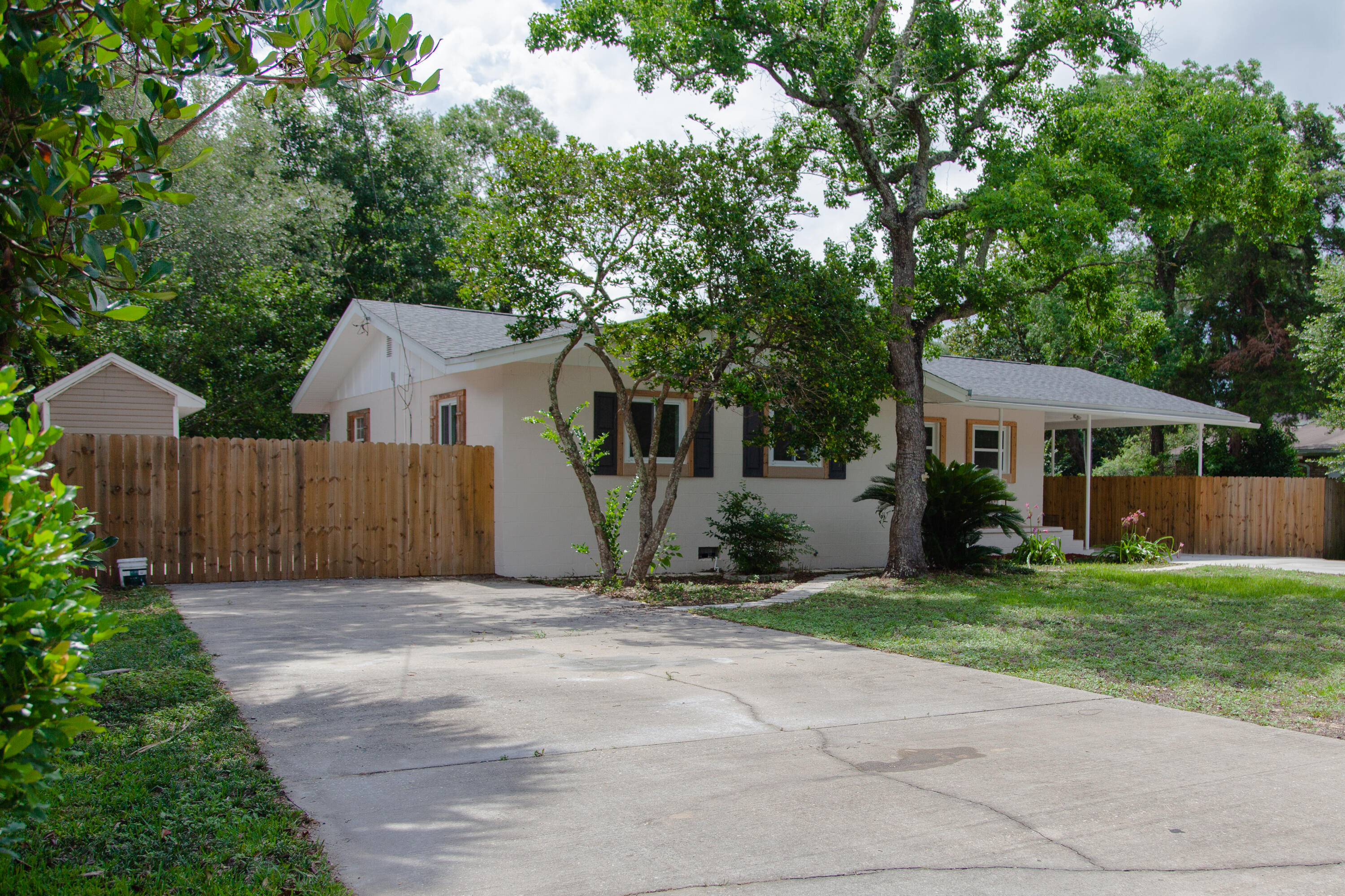 GARNIERS HEIGHTS 1ST ADDN - Residential