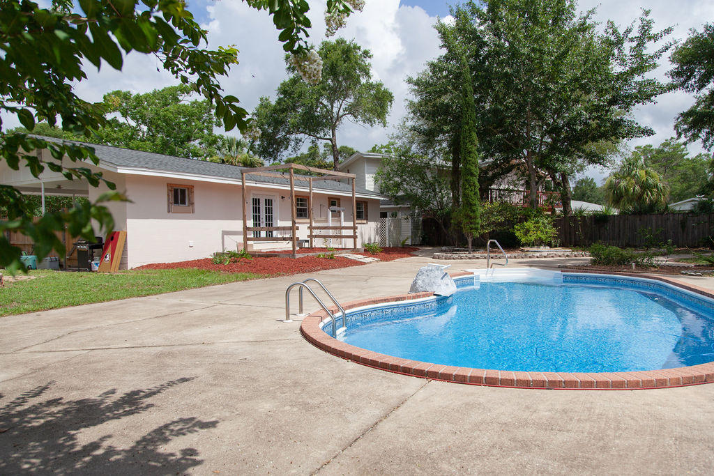 GARNIERS HEIGHTS 1ST ADDN - Residential