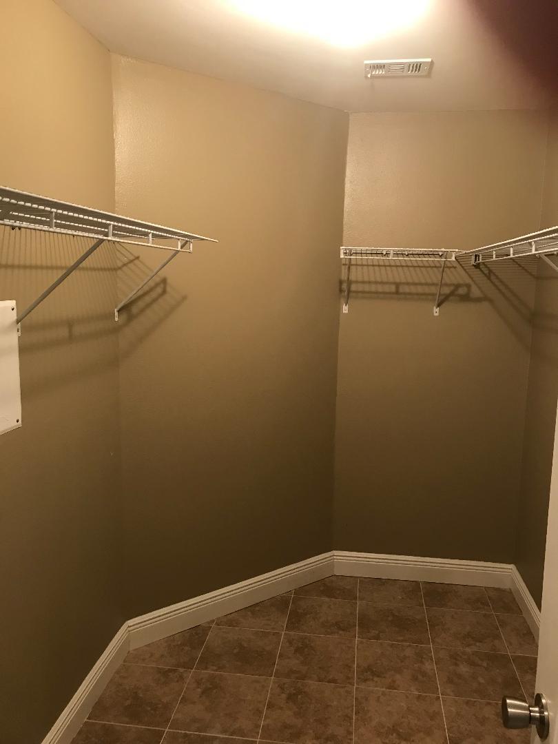 FOX VALLEY - Residential