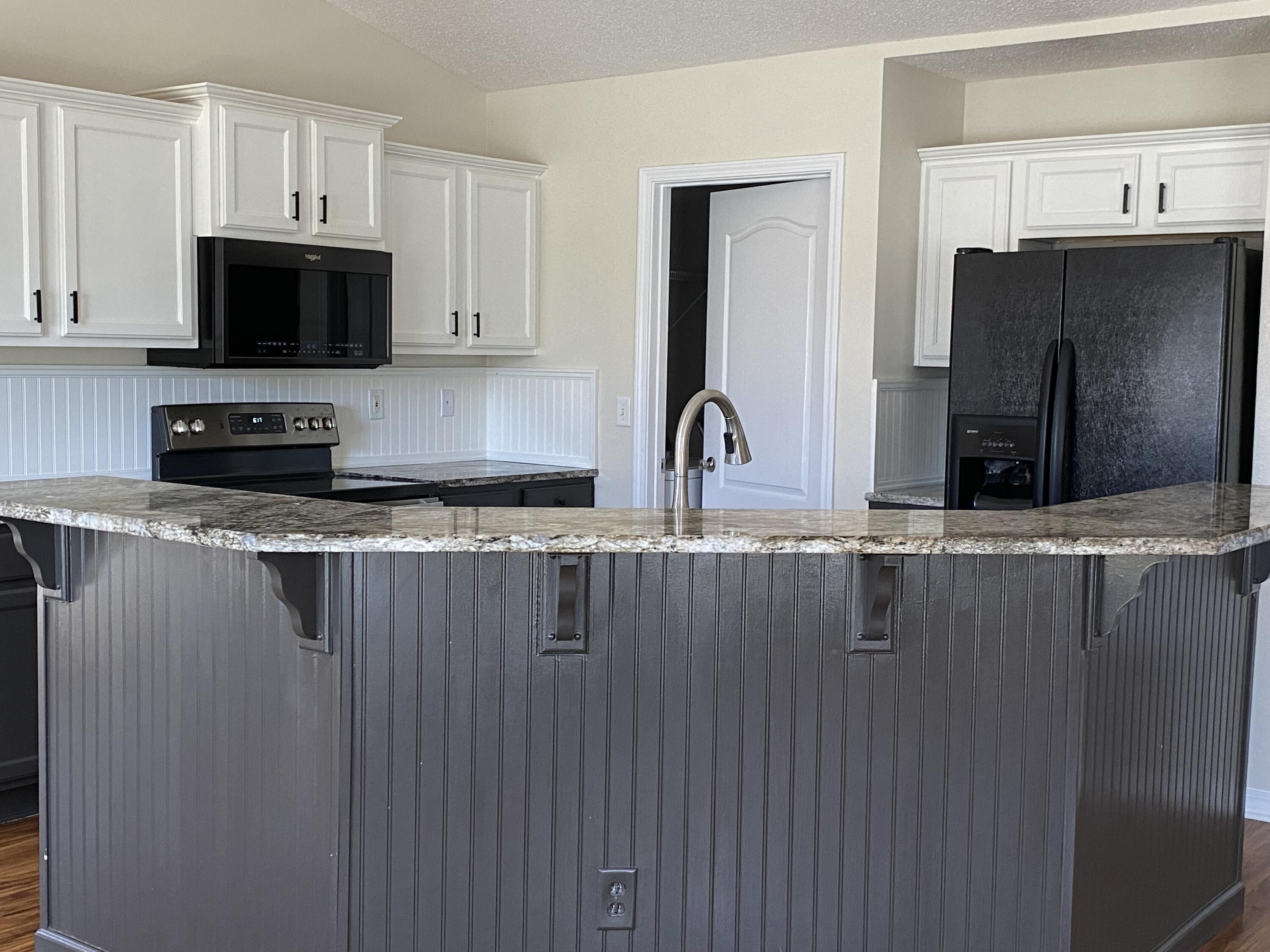 TRIPLE LAKES ESTATES - Residential Lease