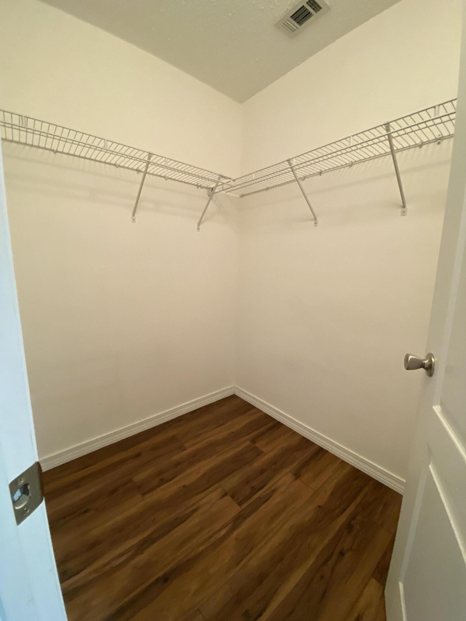 TRIPLE LAKES ESTATES - Residential Lease