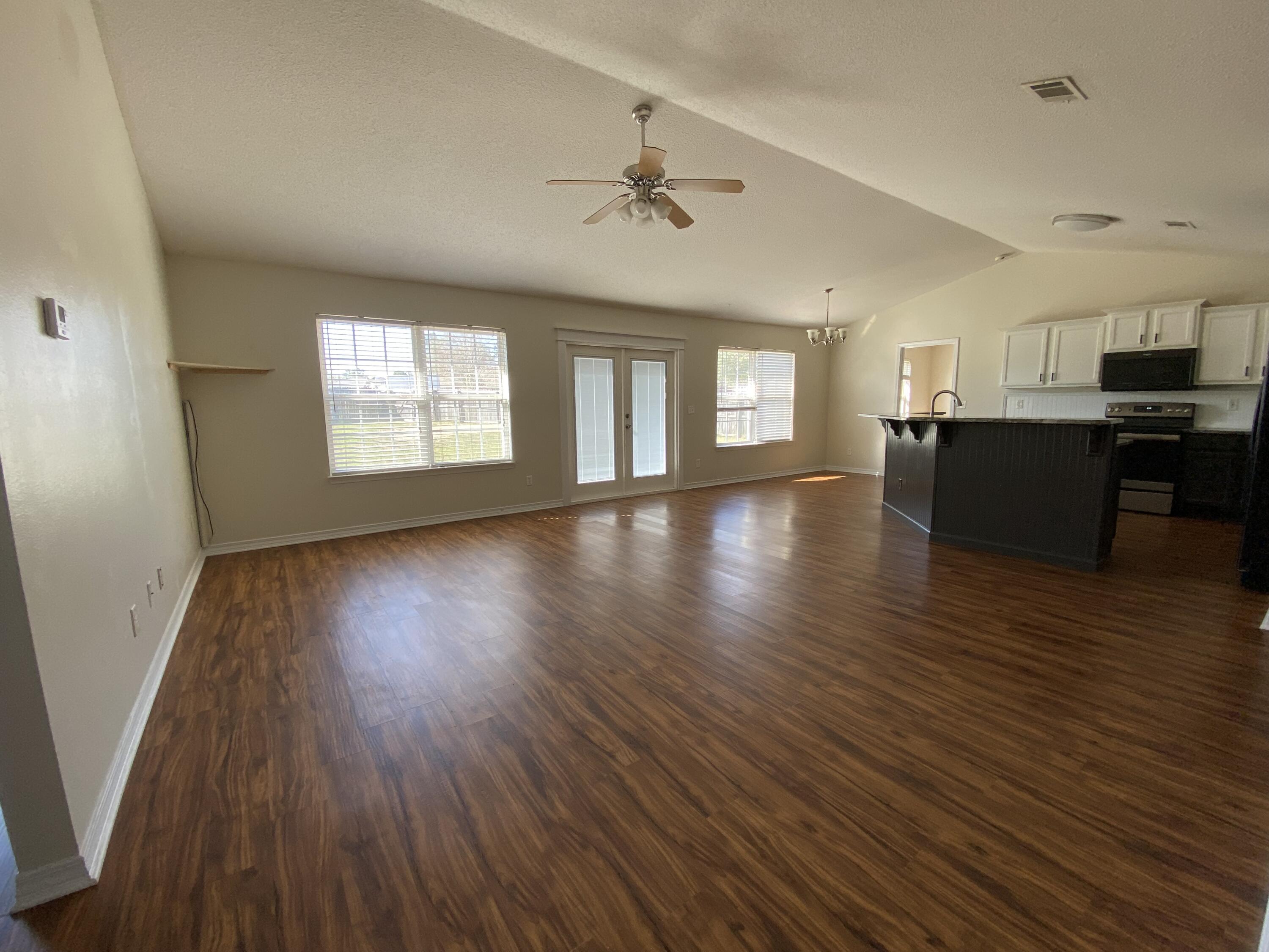 TRIPLE LAKES ESTATES - Residential Lease