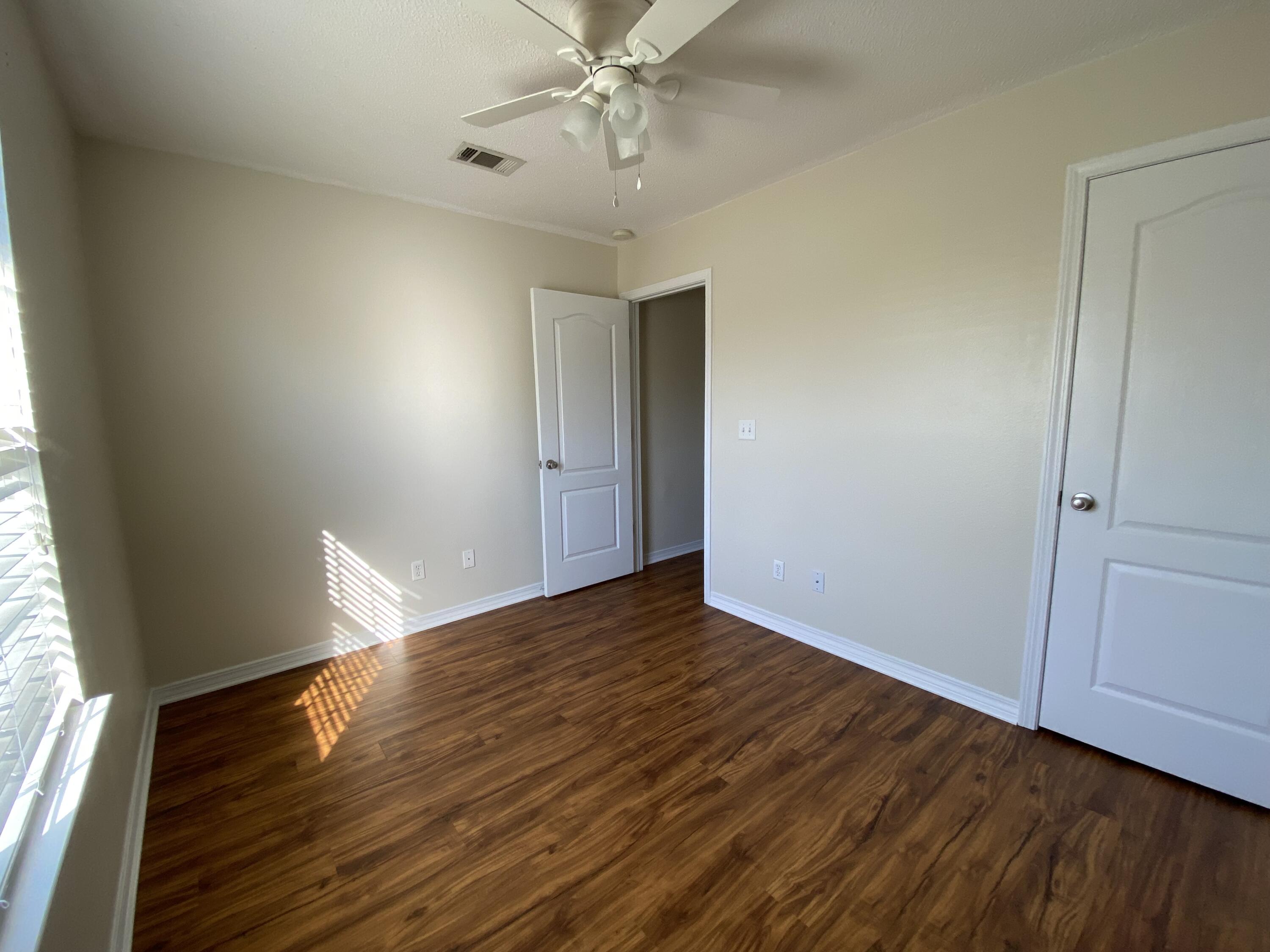 TRIPLE LAKES ESTATES - Residential Lease